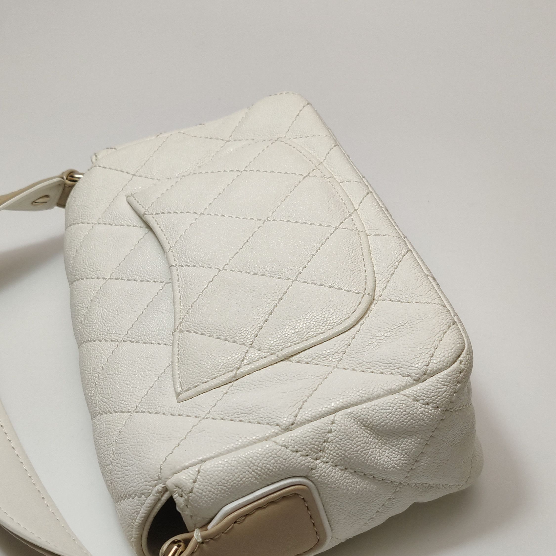 Chanel Chanel Women os Shoulder Bags Size ONE SIZE - 24 Thumbnail