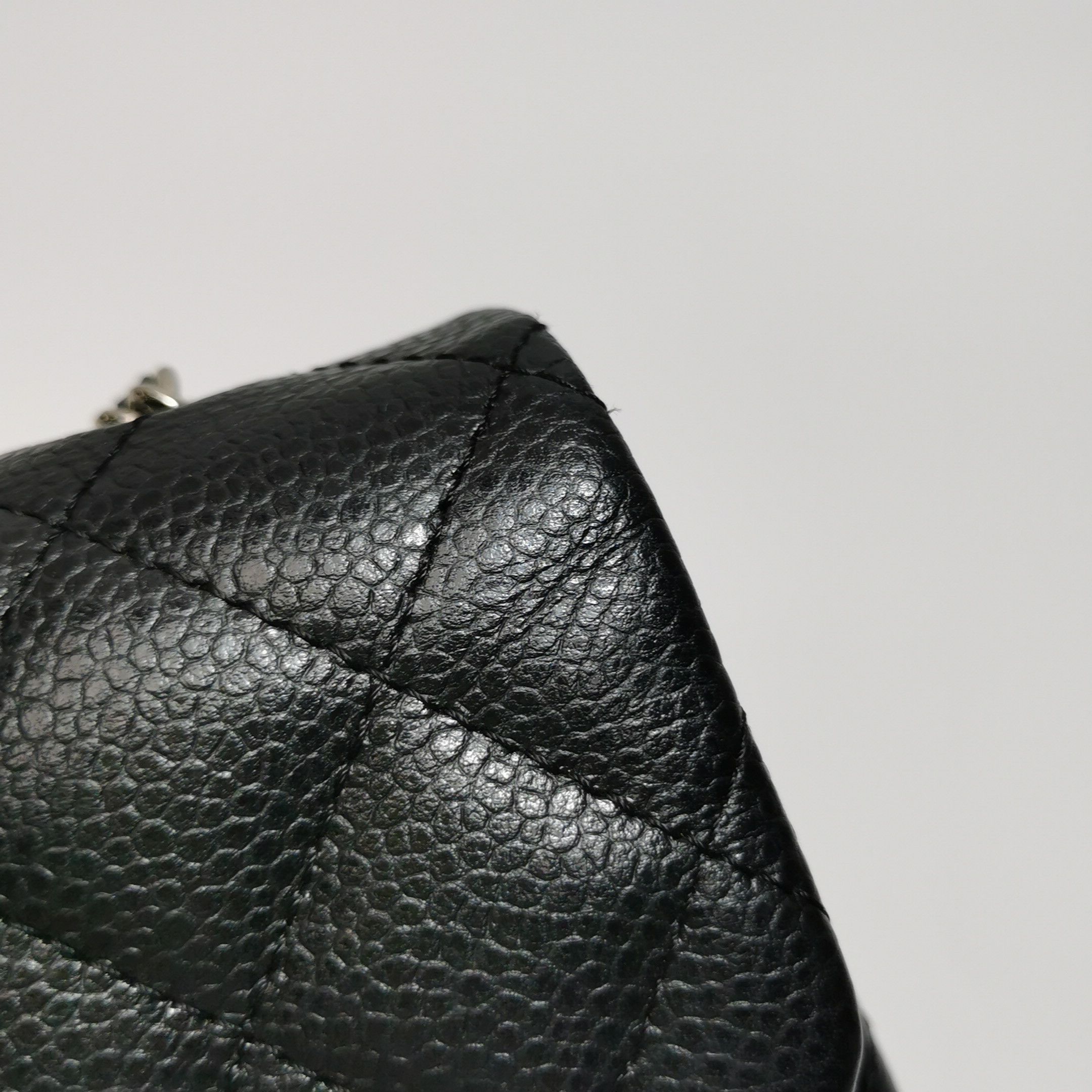 Chanel Chanel Women os Crossbody Bags Size ONE SIZE - 20 Thumbnail