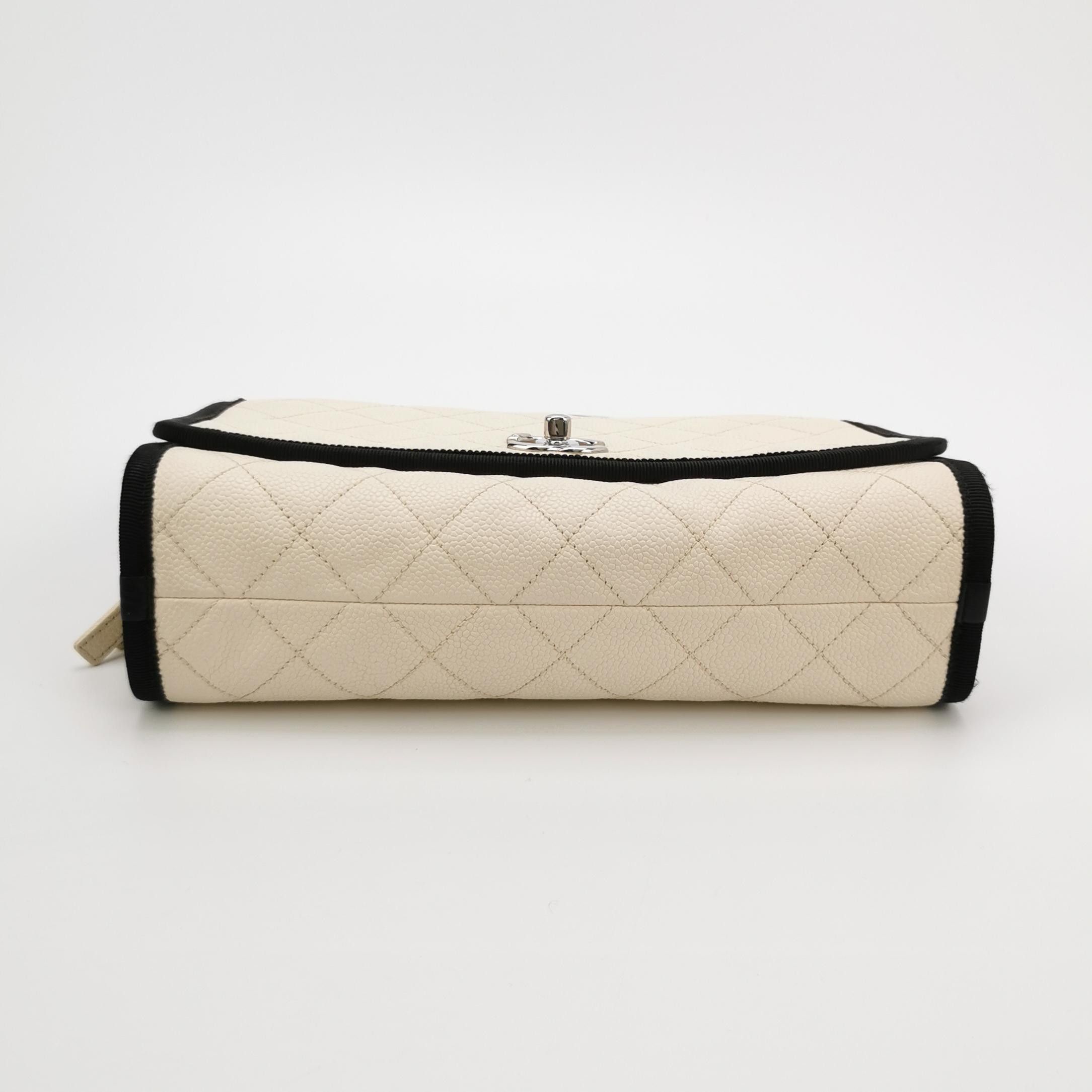 Chanel Chanel Women os Shoulder Bags Size ONE SIZE - 6 Thumbnail