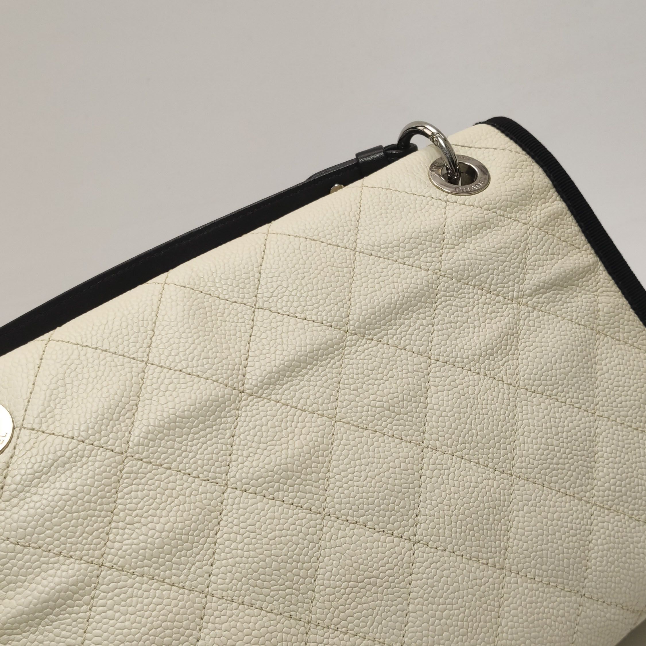Chanel Chanel Women os Shoulder Bags Size ONE SIZE - 20 Thumbnail