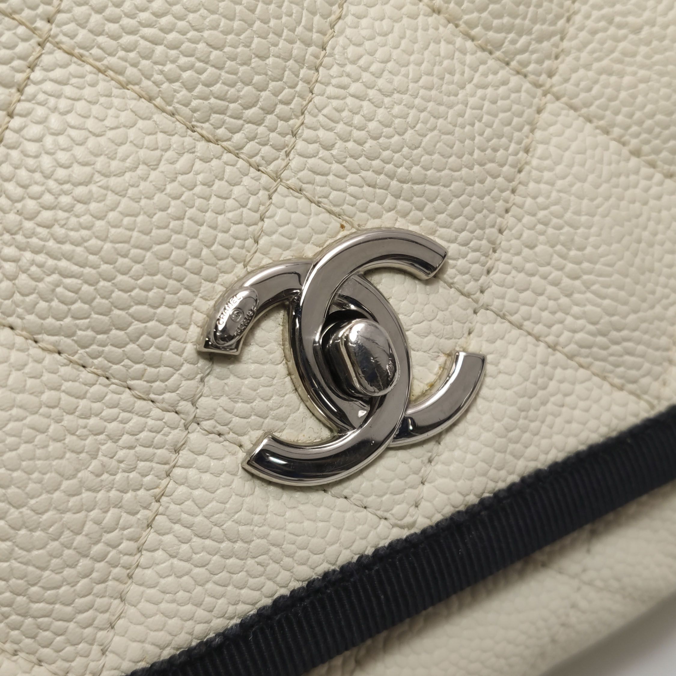 Chanel Chanel Women os Shoulder Bags Size ONE SIZE - 12 Thumbnail