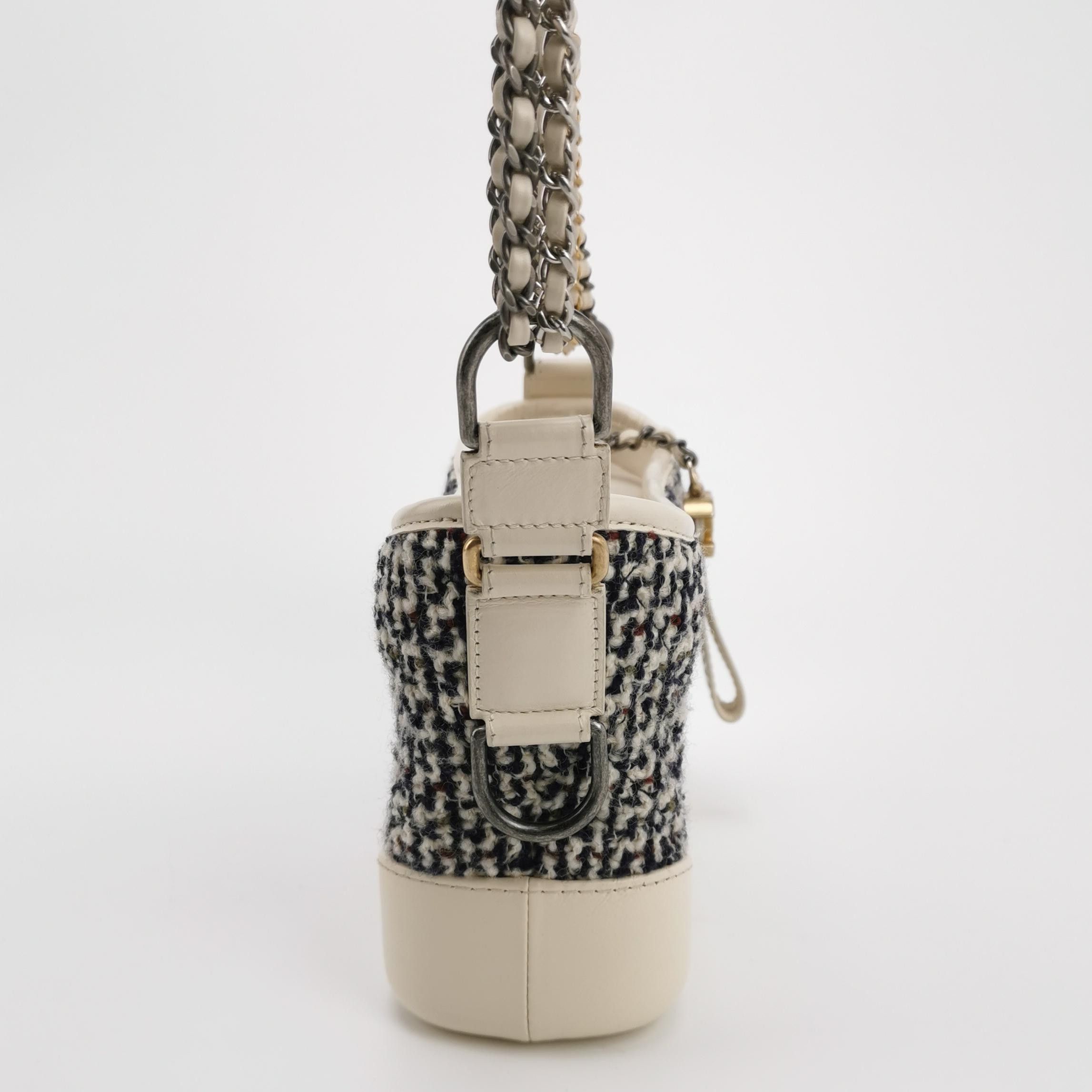 Chanel Chanel Women os Shoulder Bags Size ONE SIZE - 4 Thumbnail