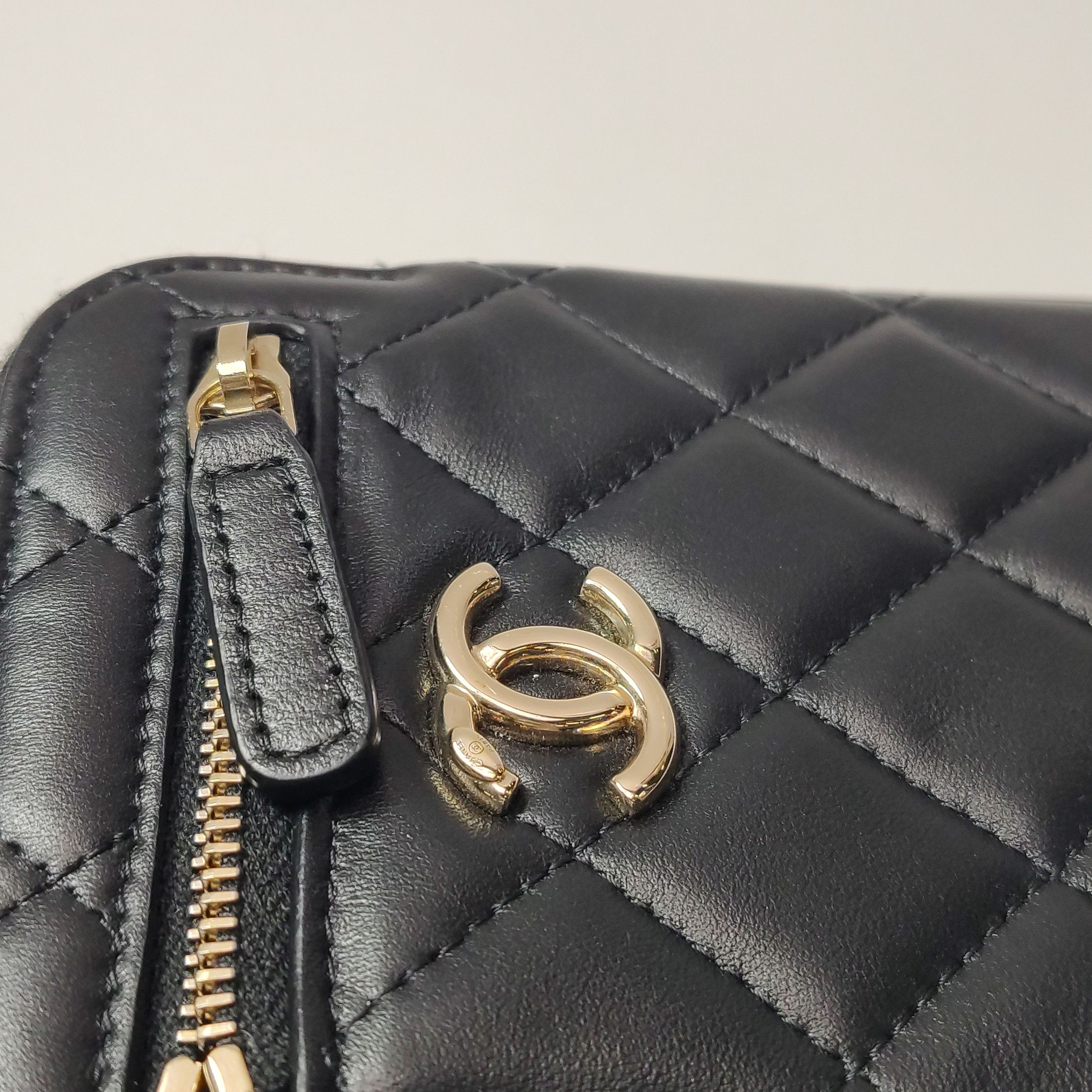Chanel Chanel Women os Crossbody Bags Size ONE SIZE - 10 Thumbnail