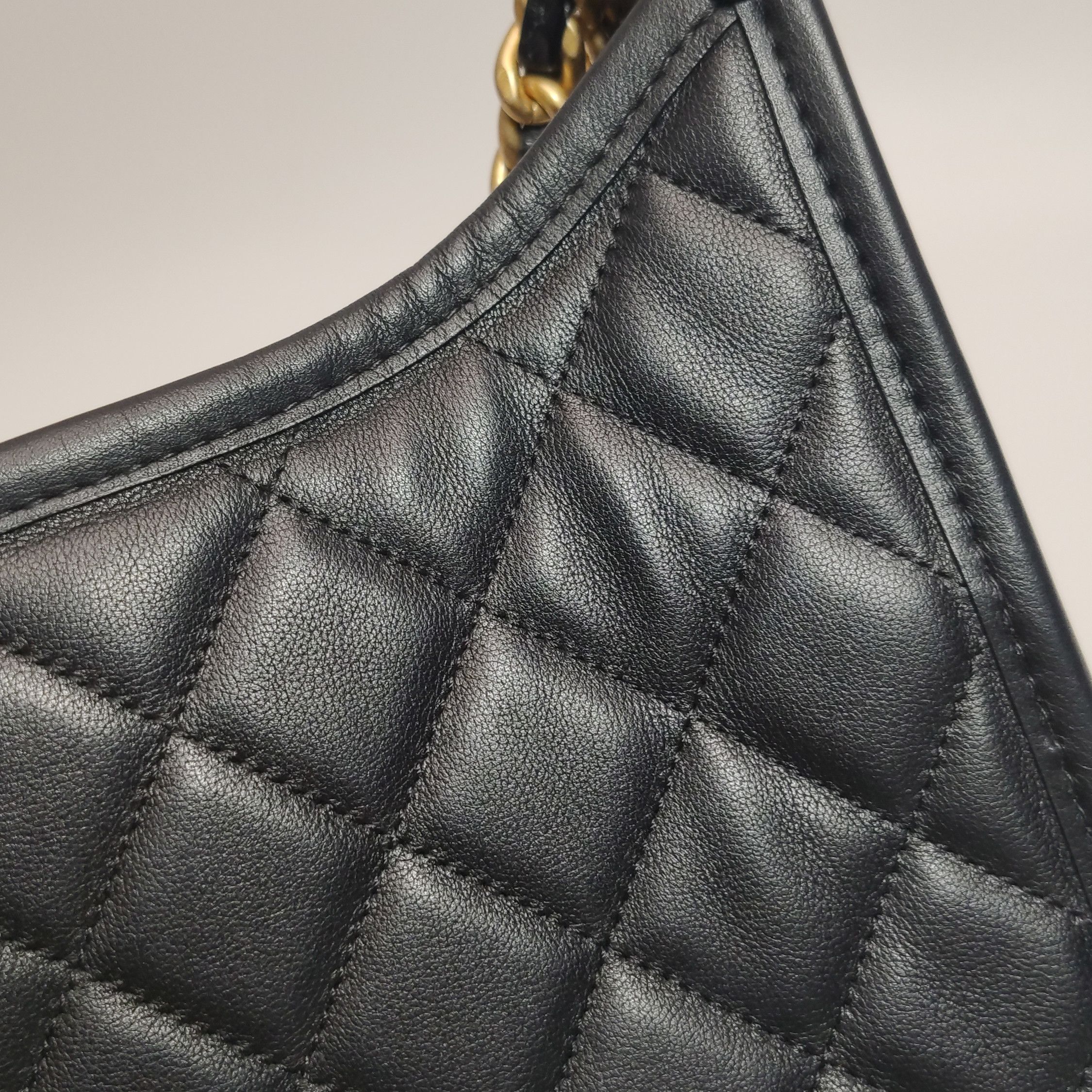 Chanel Chanel Women os Shoulder Bags Size ONE SIZE - 23 Thumbnail