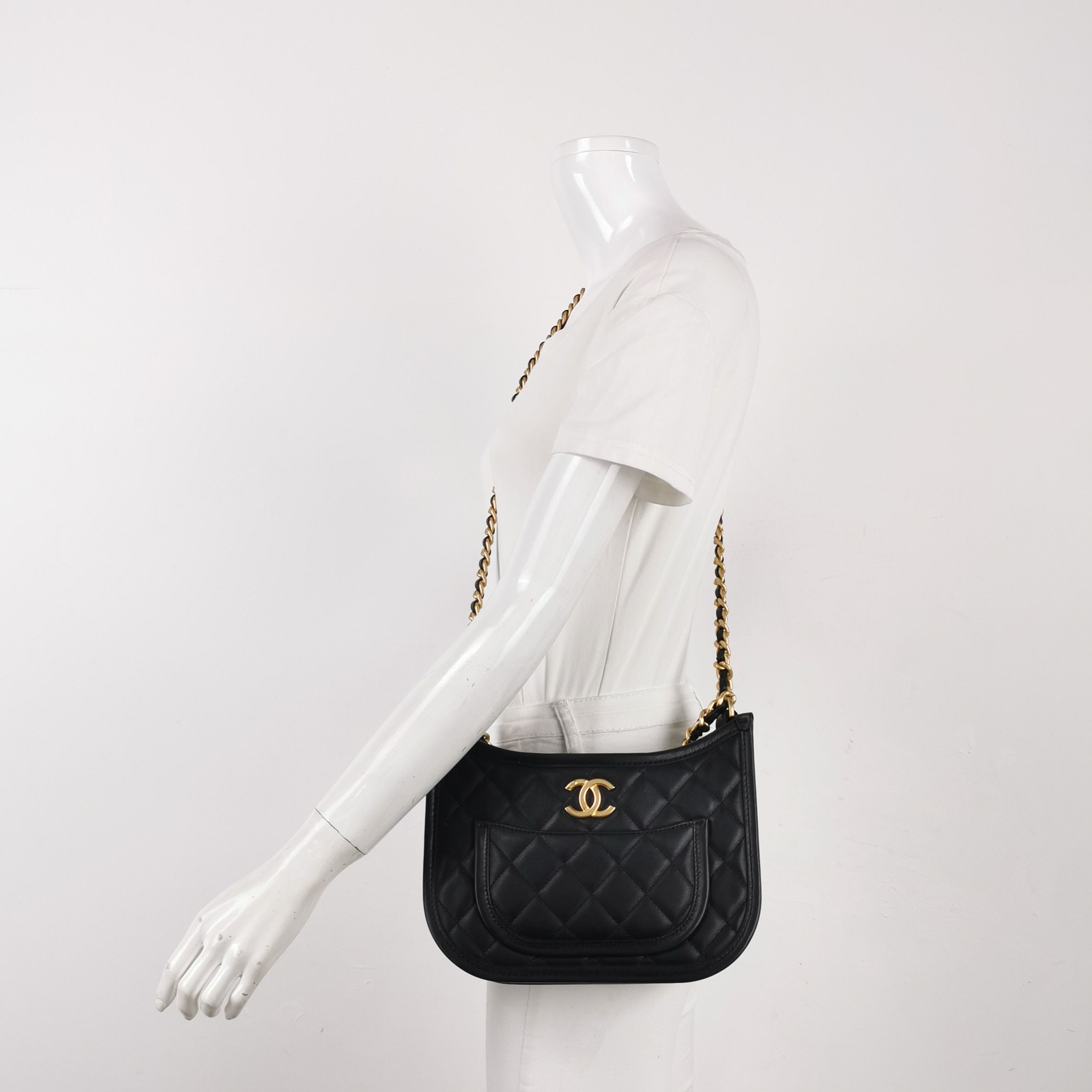 Chanel Chanel Women os Shoulder Bags Size ONE SIZE - 2 Thumbnail