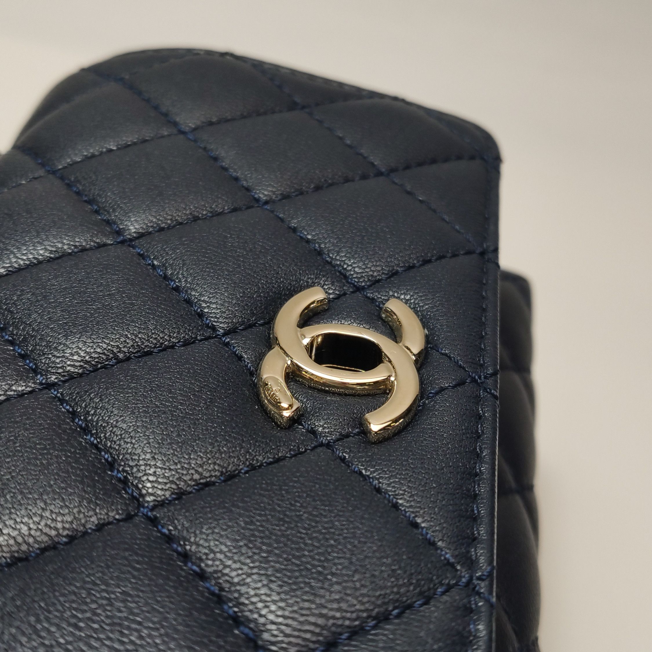 Chanel Chanel Women os Crossbody Bags Size ONE SIZE - 12 Thumbnail