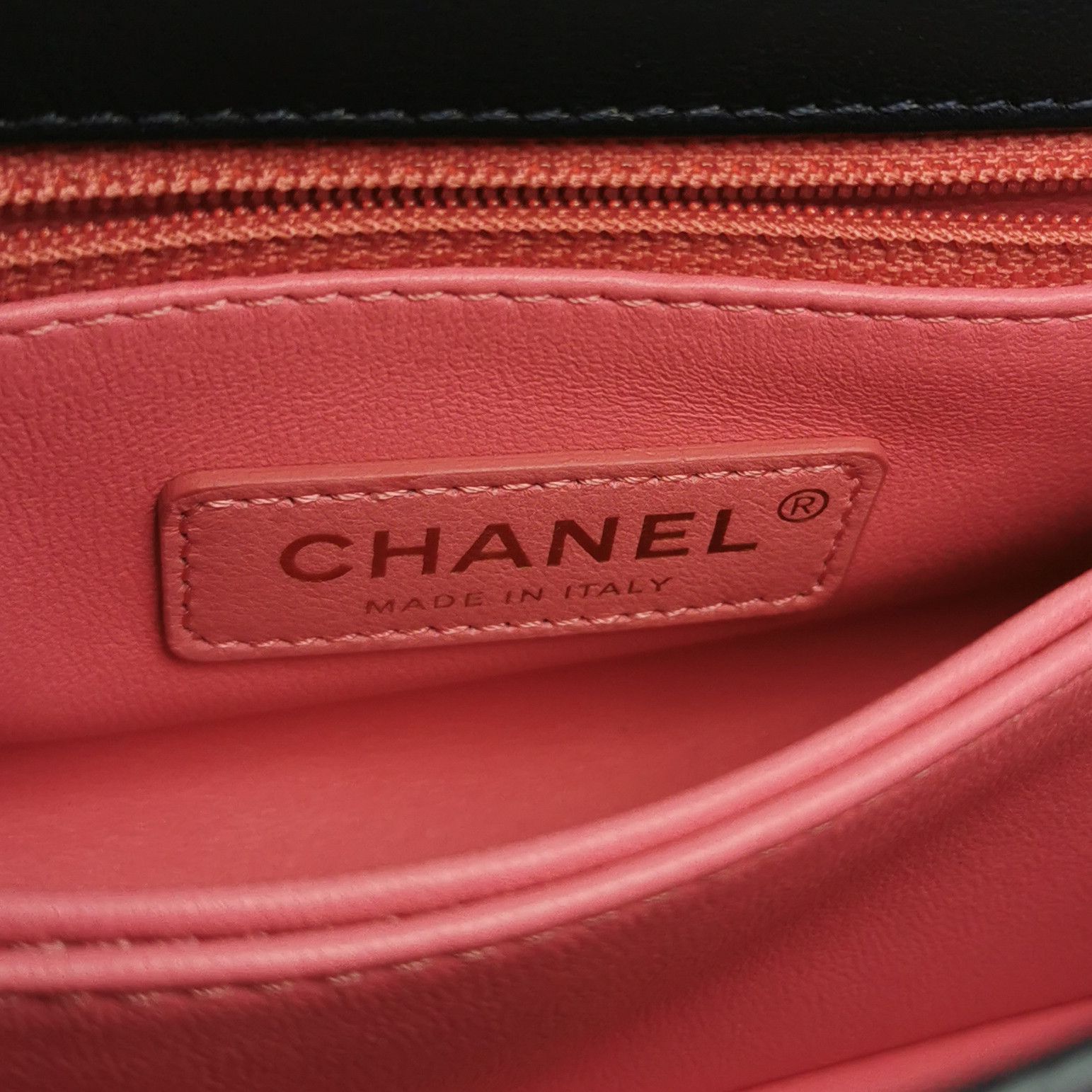 Chanel Chanel Women os Crossbody Bags Size ONE SIZE - 8 Thumbnail