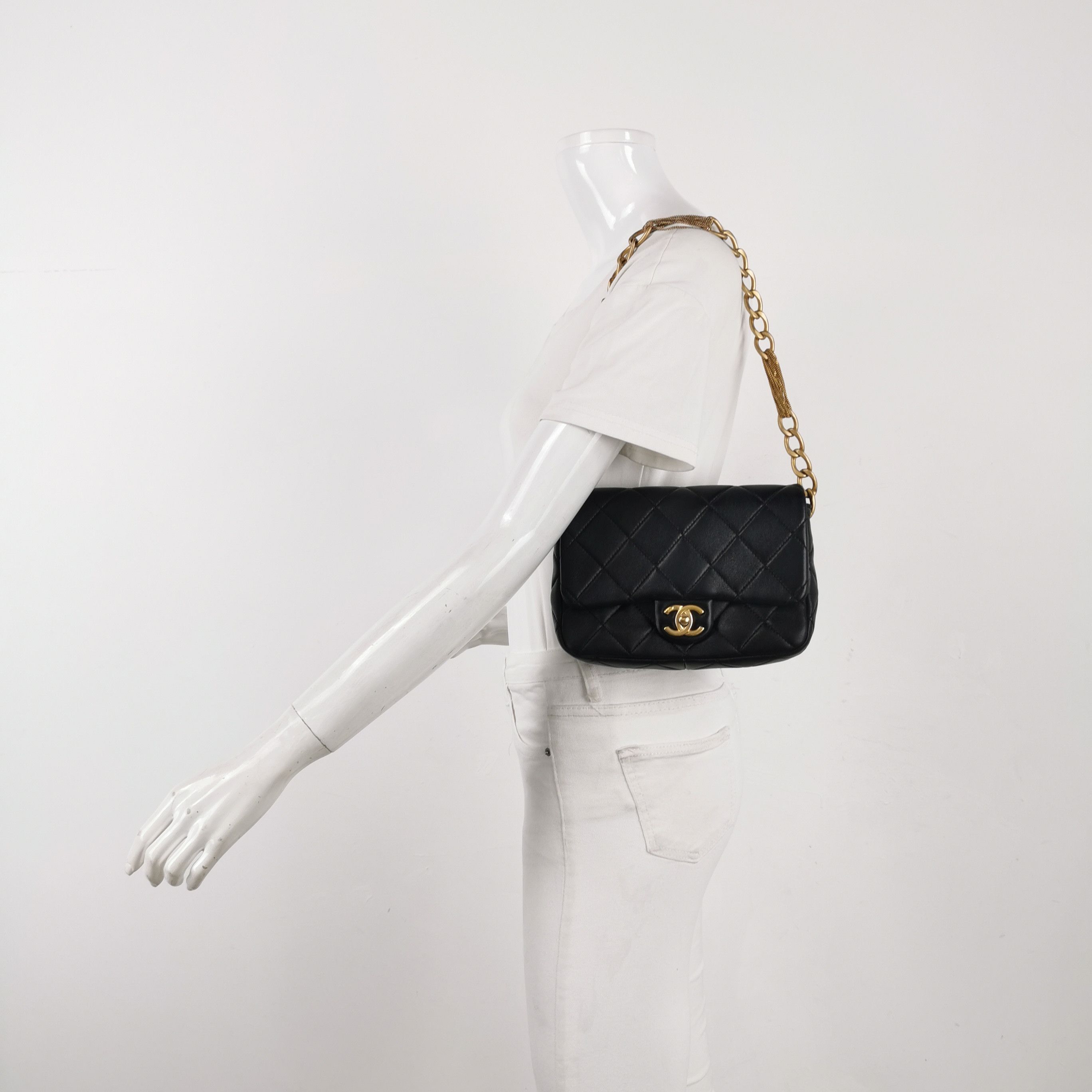 Chanel Chanel Women os Shoulder Bags Size ONE SIZE - 2 Thumbnail