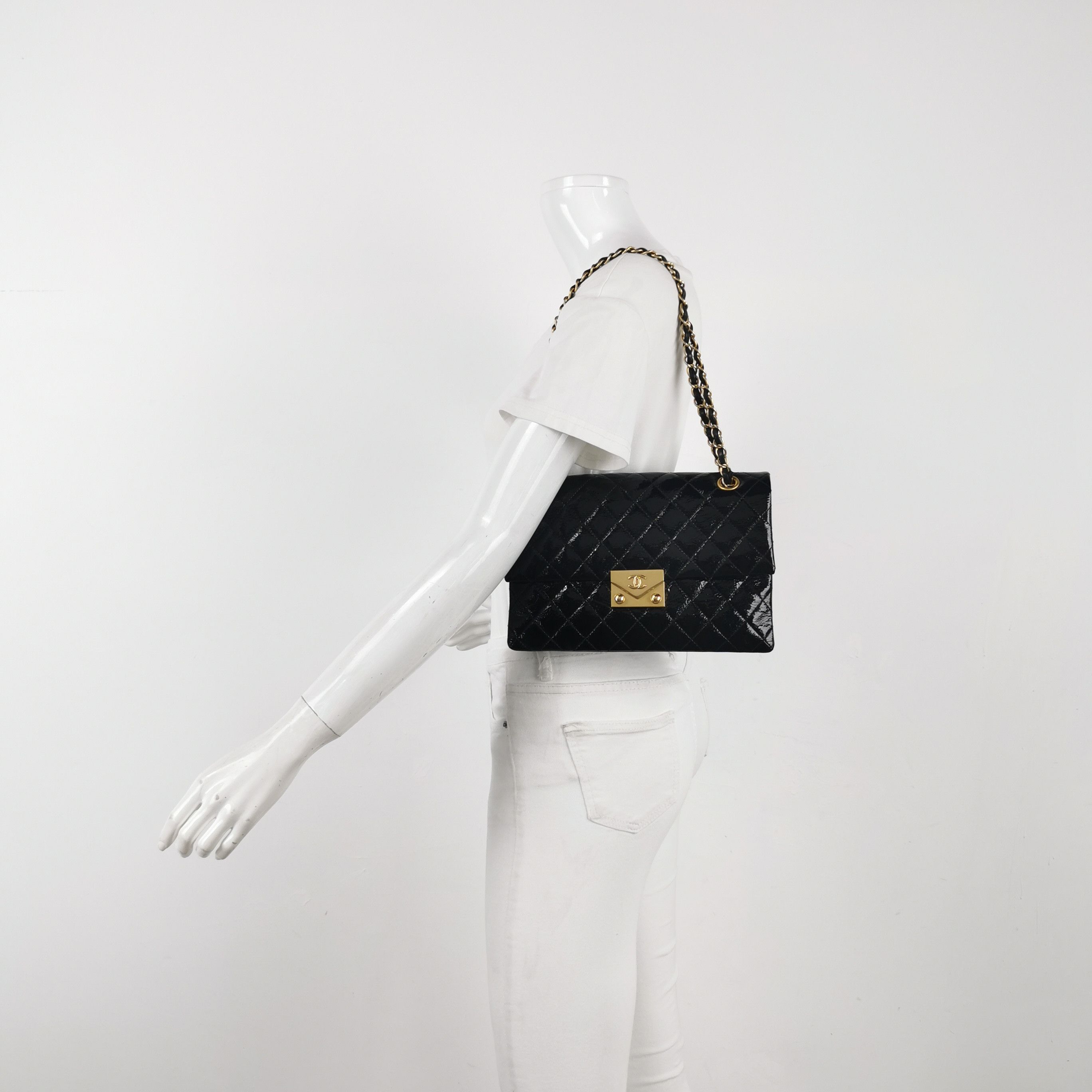 Chanel Chanel Women os Shoulder Bags Size ONE SIZE - 2 Thumbnail