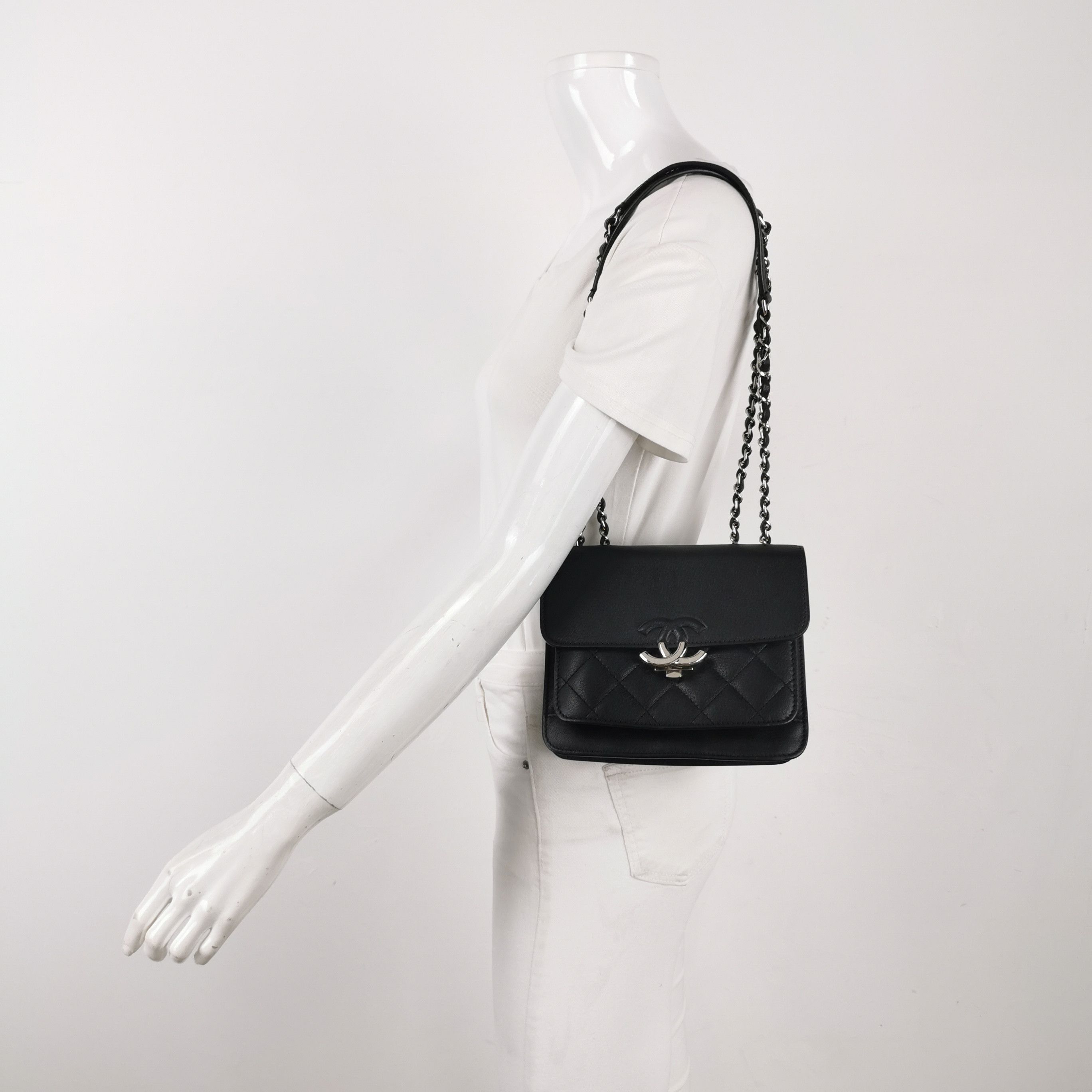 Chanel Chanel Women os Shoulder Bags Size ONE SIZE - 2 Thumbnail