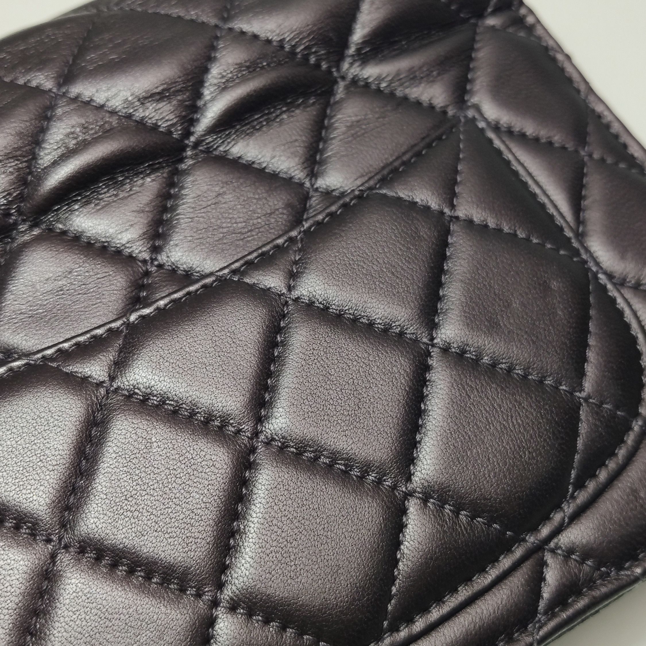 Chanel Chanel Women os Shoulder Bags Size ONE SIZE - 25 Thumbnail