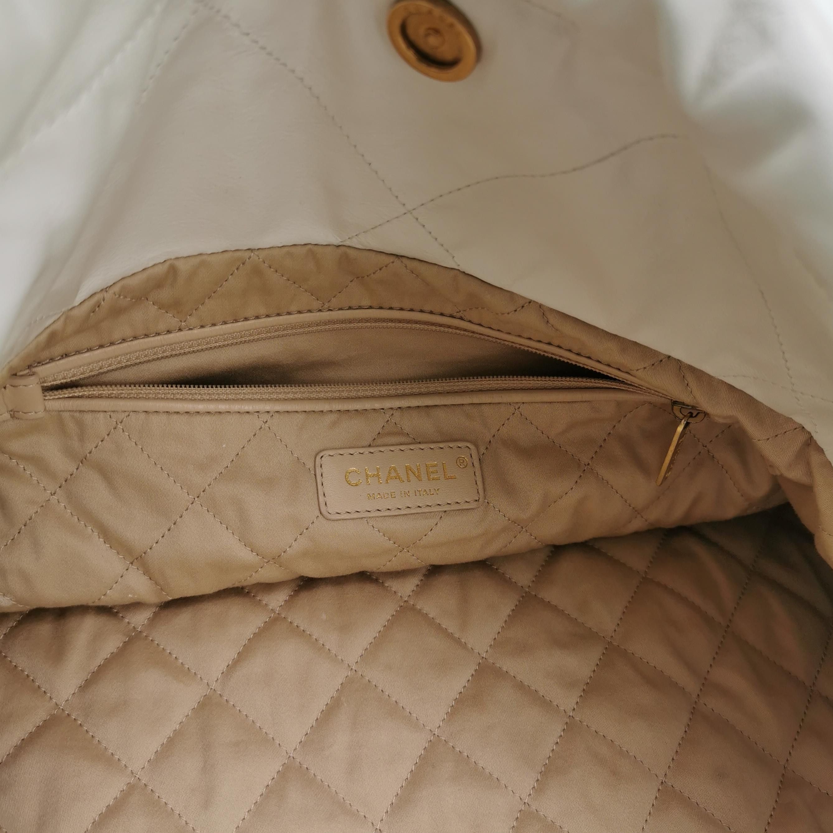 Chanel Chanel Women os Shoulder Bags Size ONE SIZE - 8 Thumbnail