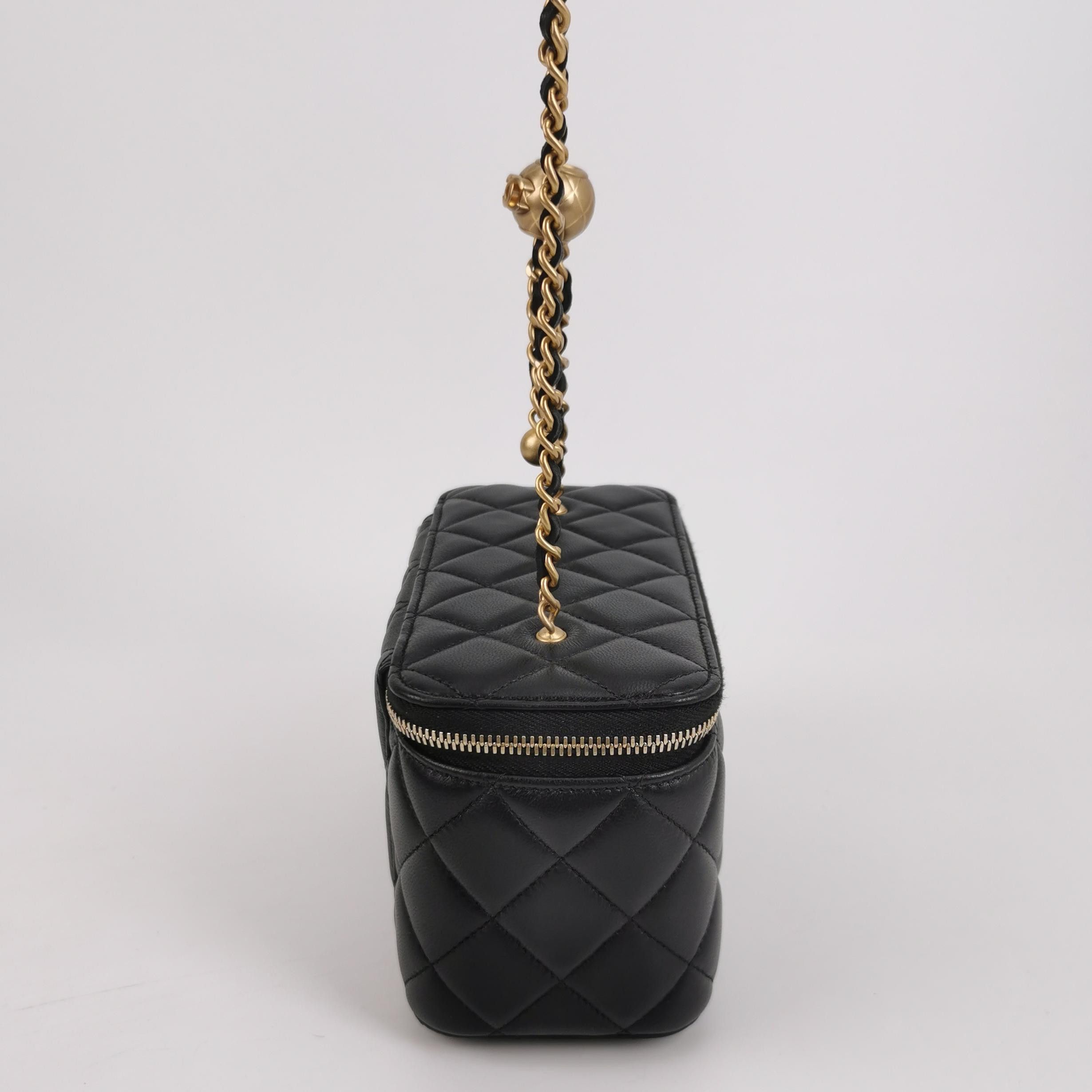 Chanel Chanel Women os Shoulder Bags Size ONE SIZE - 4 Thumbnail