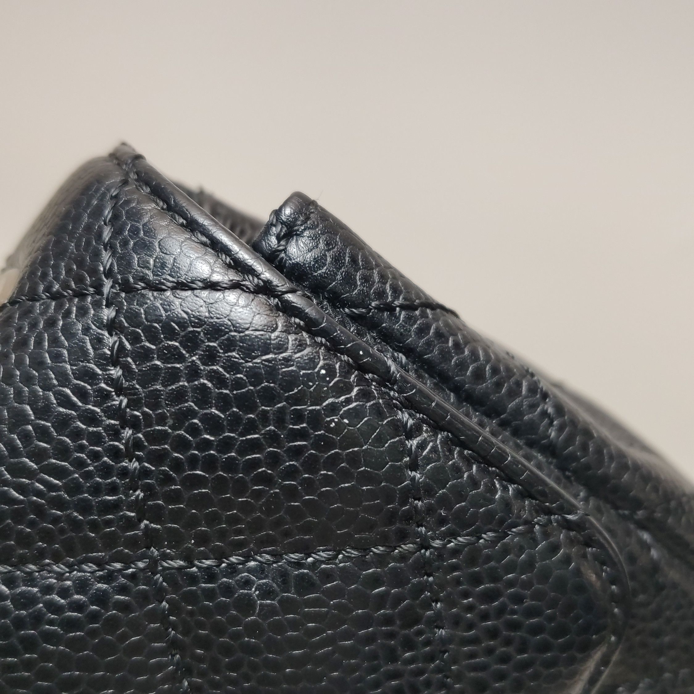 Chanel Chanel Women os Shoulder Bags Size ONE SIZE - 23 Thumbnail