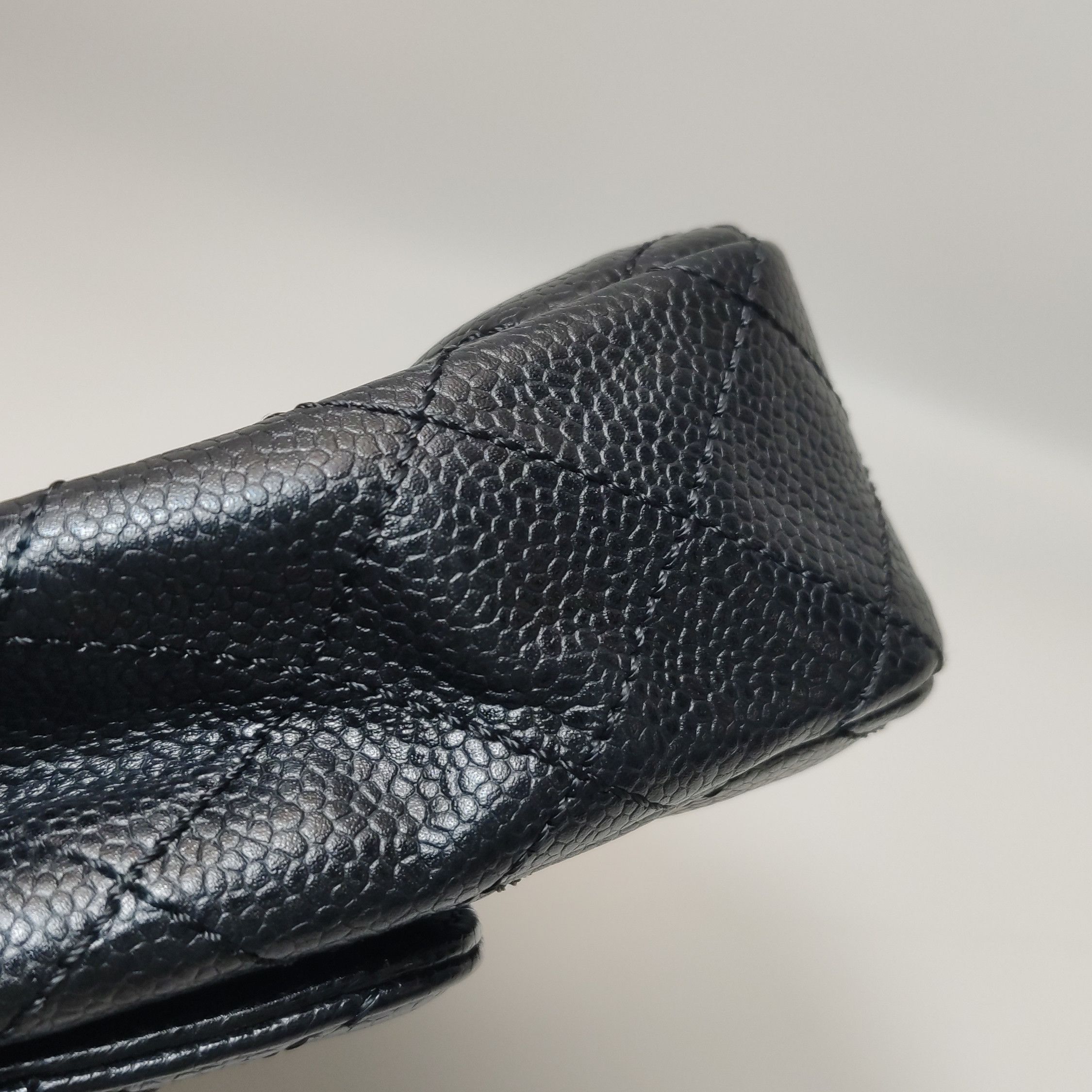 Chanel Chanel Women os Shoulder Bags Size ONE SIZE - 25 Thumbnail