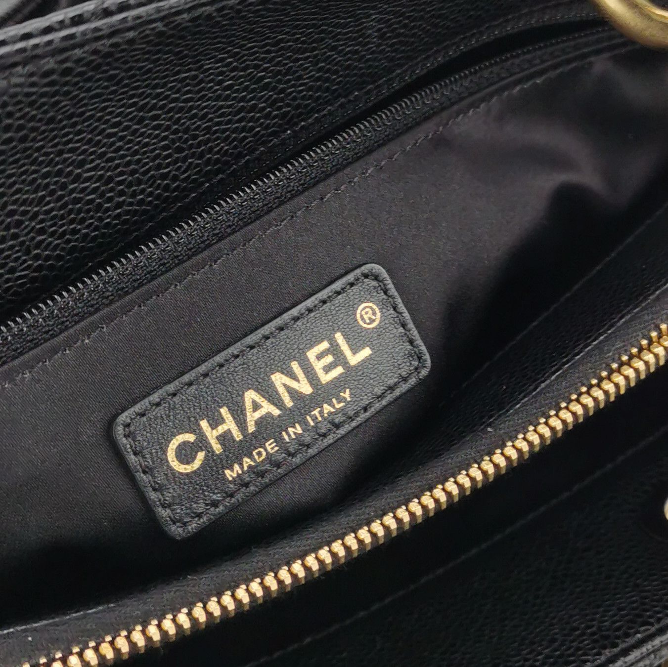 Chanel Chanel Women os Shoulder Bags Size ONE SIZE - 8 Thumbnail