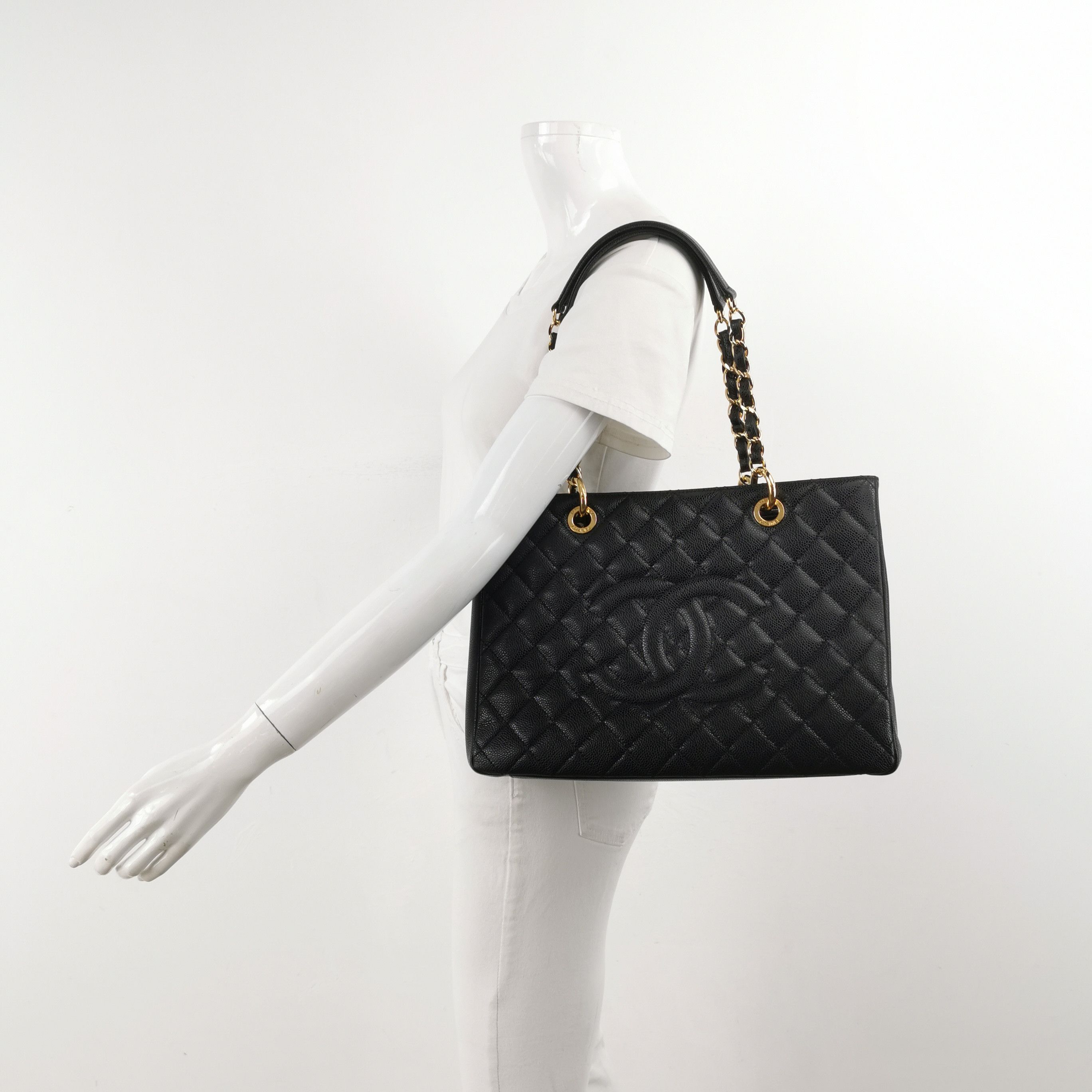 Chanel Chanel Women os Shoulder Bags Size ONE SIZE - 2 Thumbnail