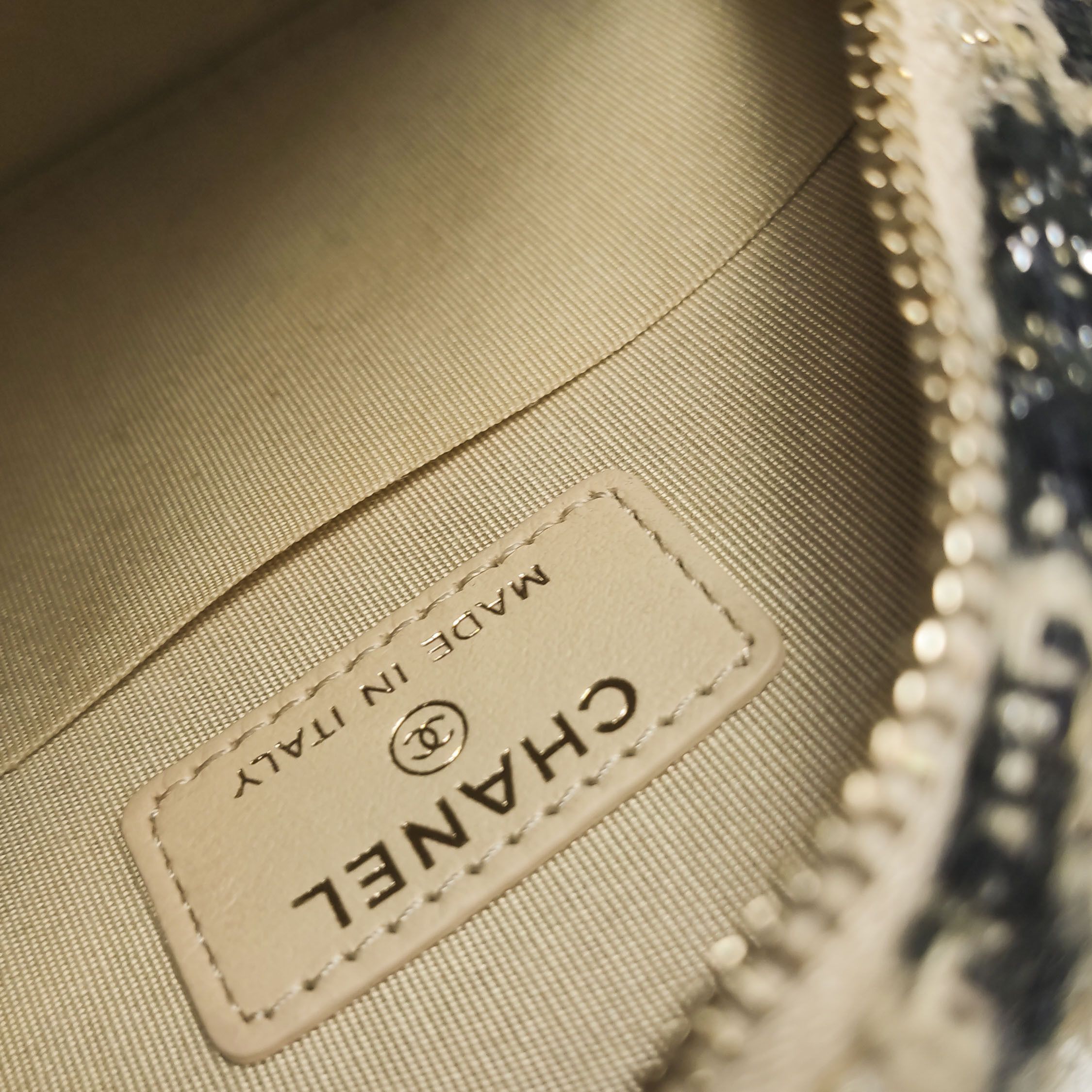 Chanel Chanel Women os Shoulder Bags Size ONE SIZE - 11 Thumbnail