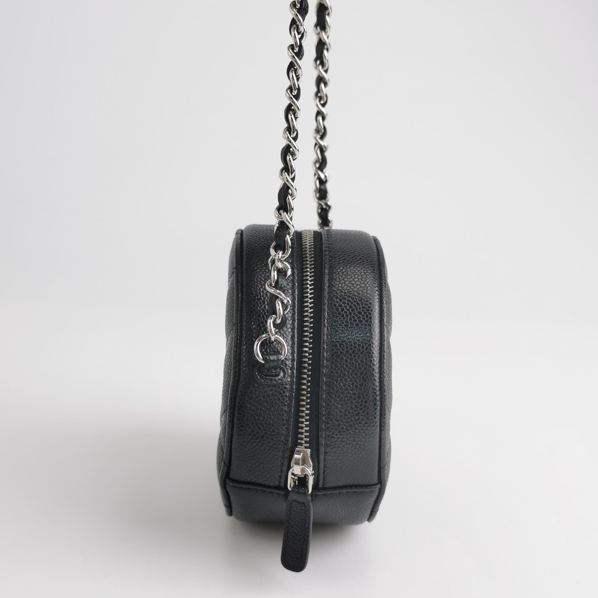 Chanel Chanel Women os Shoulder Bags Size ONE SIZE - 4 Thumbnail