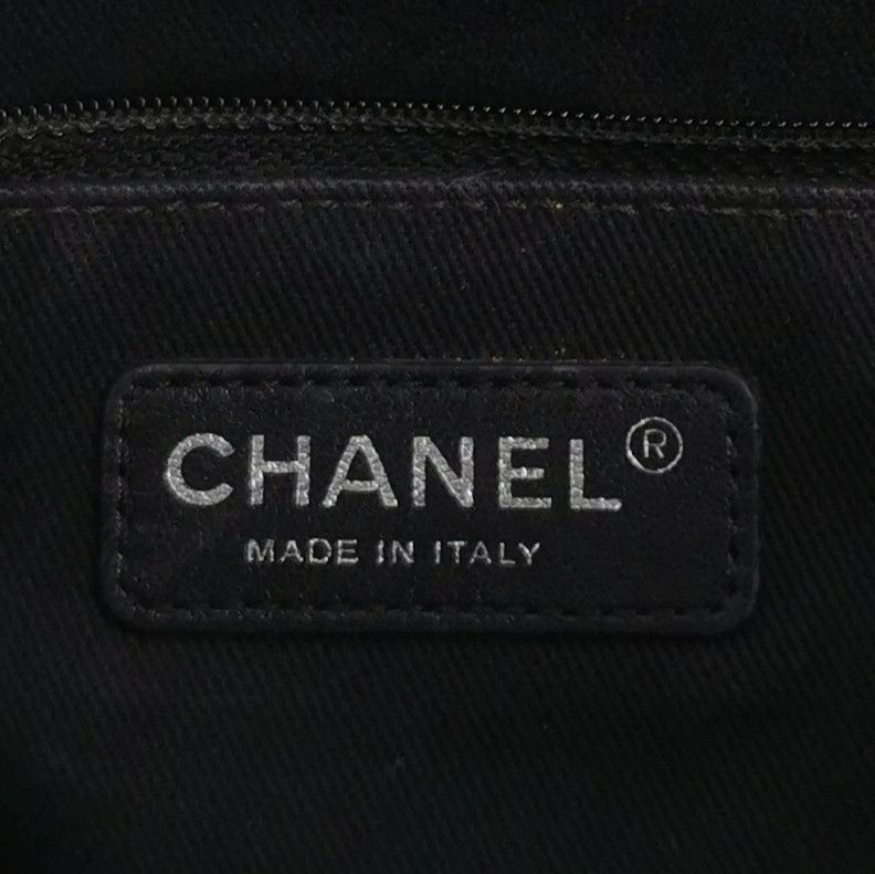 Chanel Chanel Women os Shoulder Bags Size ONE SIZE - 8 Thumbnail