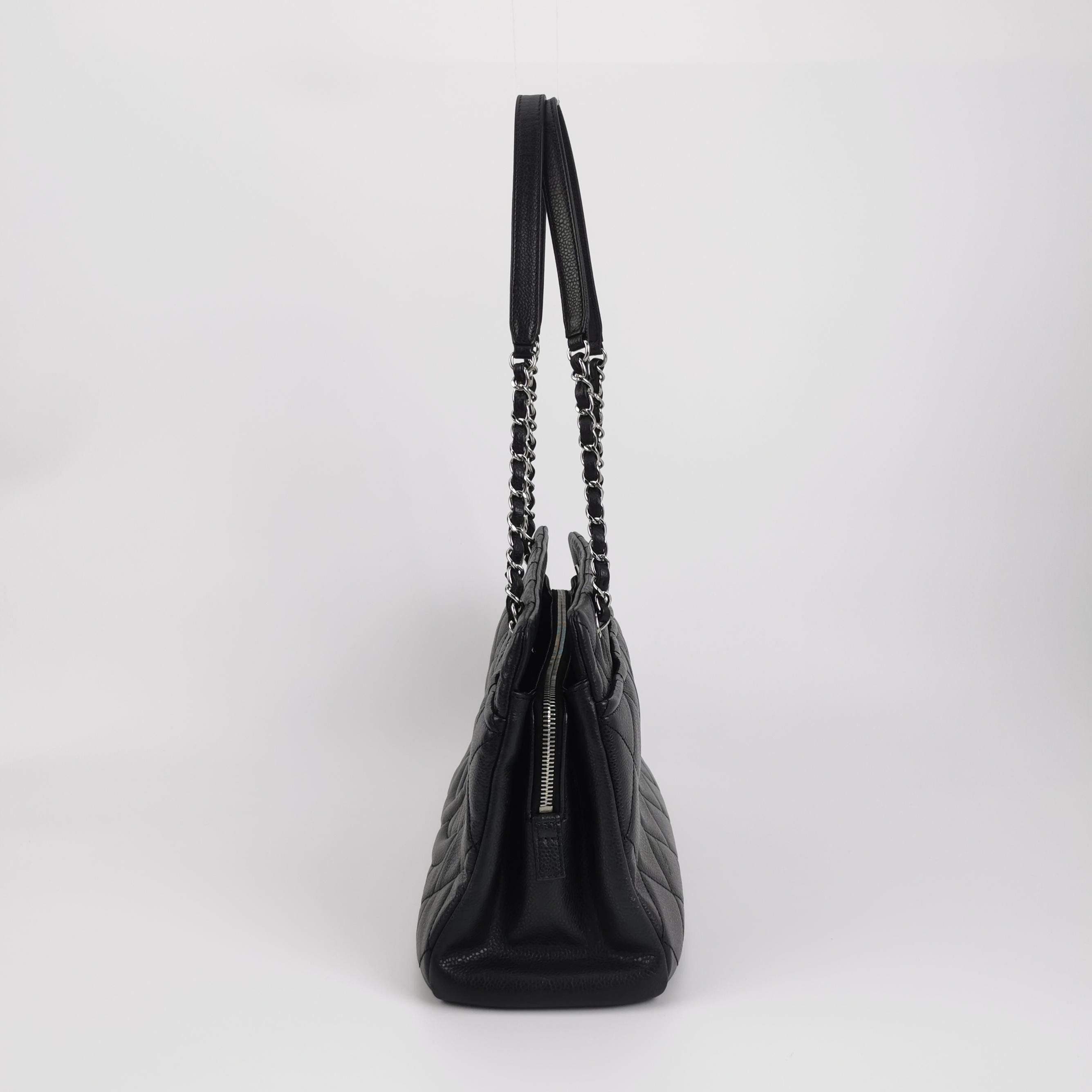 Chanel Chanel Women os Shoulder Bags Size ONE SIZE - 3 Thumbnail