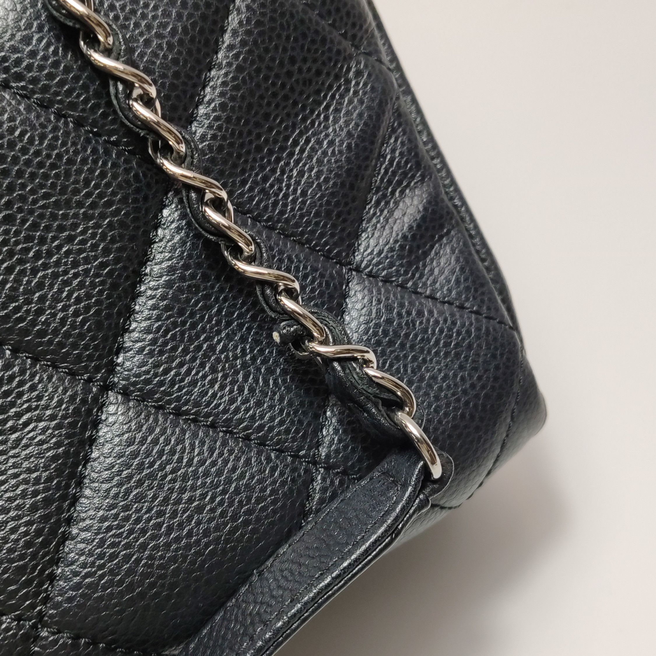 Chanel Chanel Women os Shoulder Bags Size ONE SIZE - 16 Thumbnail