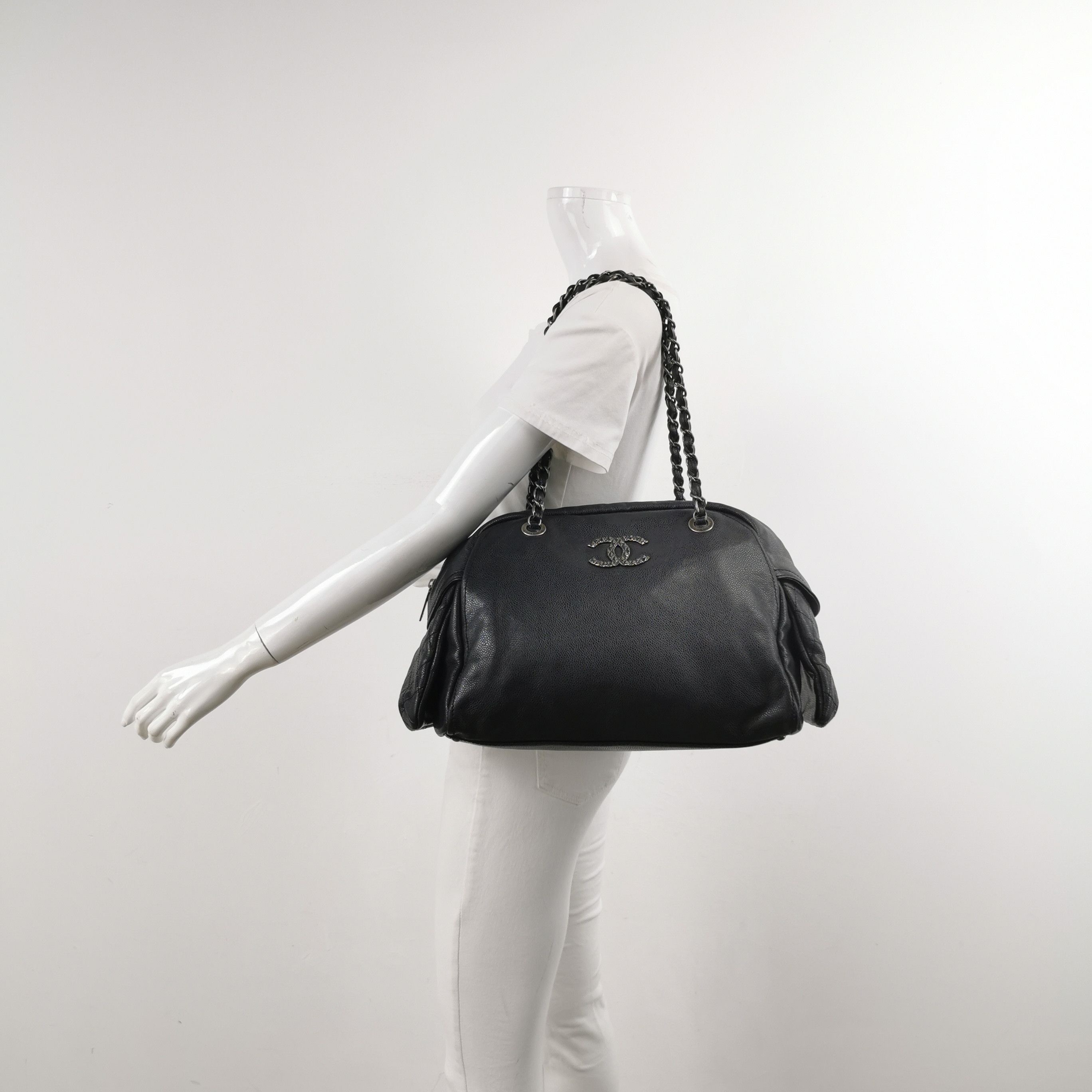 Chanel Chanel Women os Shoulder Bags Size ONE SIZE - 2 Thumbnail