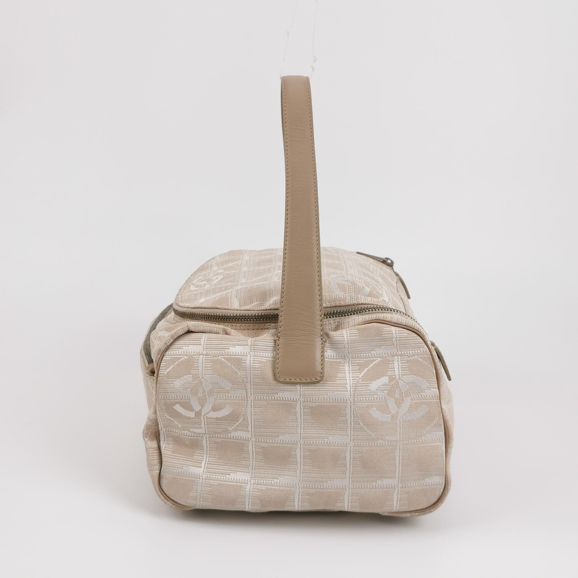 Chanel Chanel Women os Tote Bags Size ONE SIZE - 3 Thumbnail