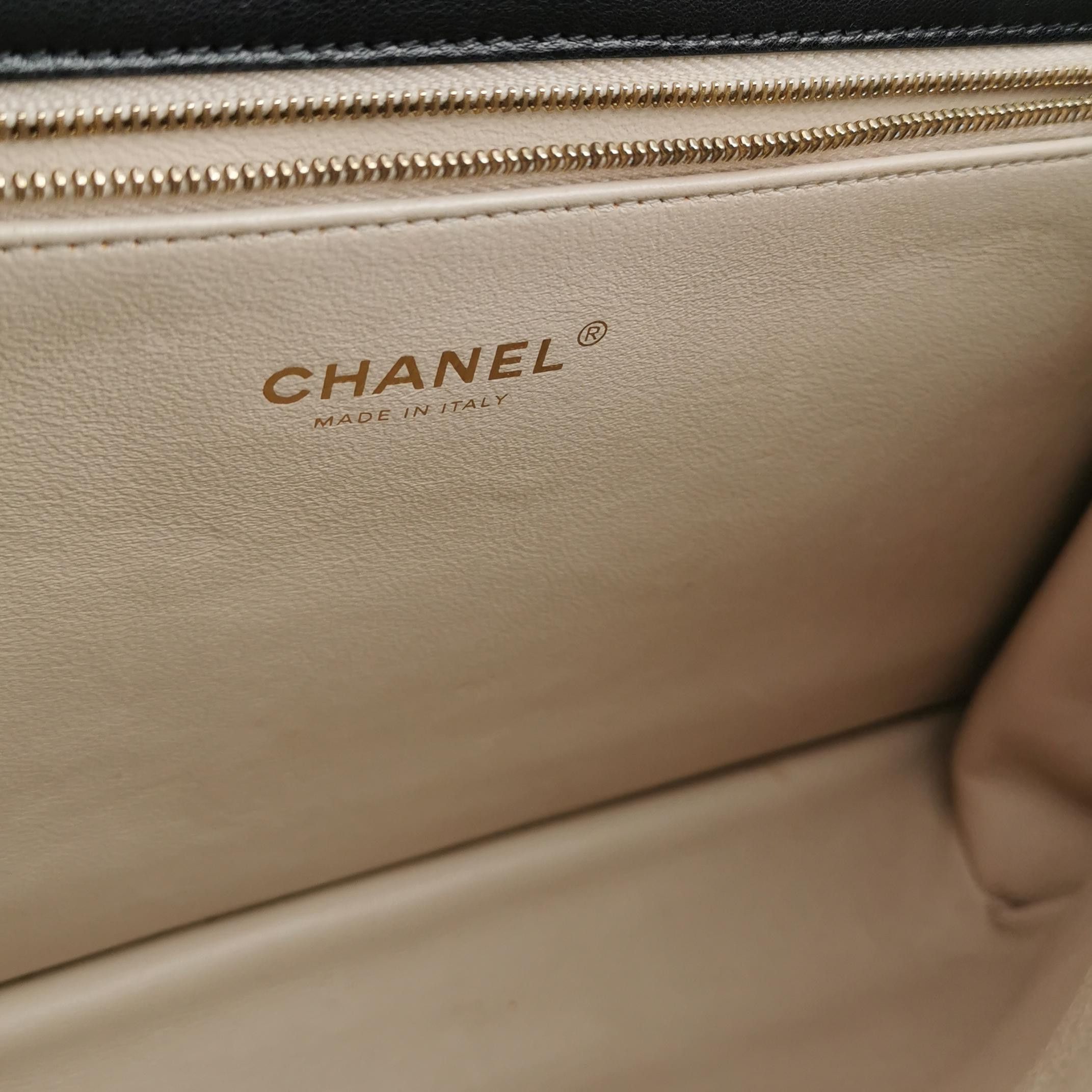 Chanel Chanel Women os Shoulder Bags Size ONE SIZE - 8 Thumbnail