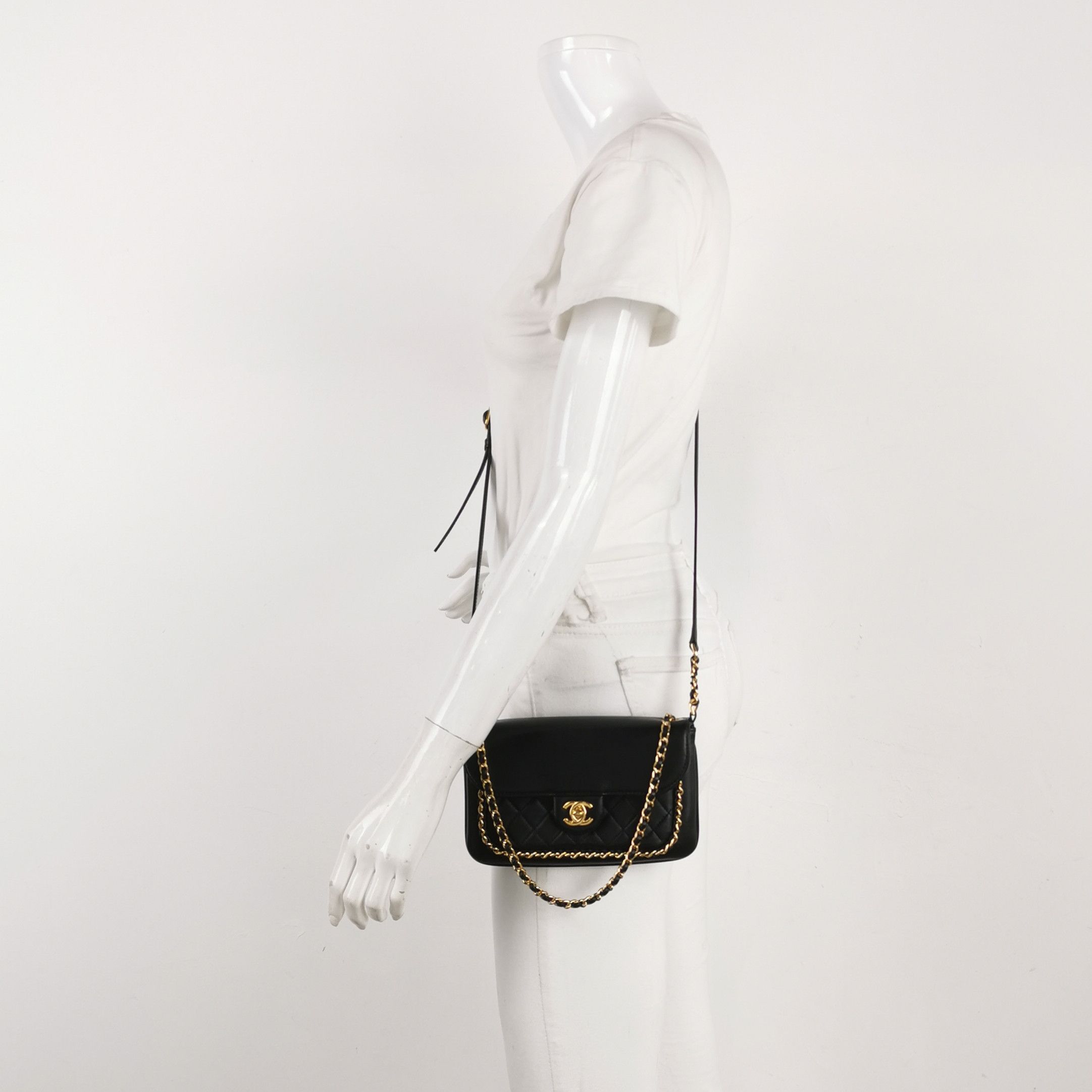 Chanel Chanel Women os Shoulder Bags Size ONE SIZE - 2 Thumbnail