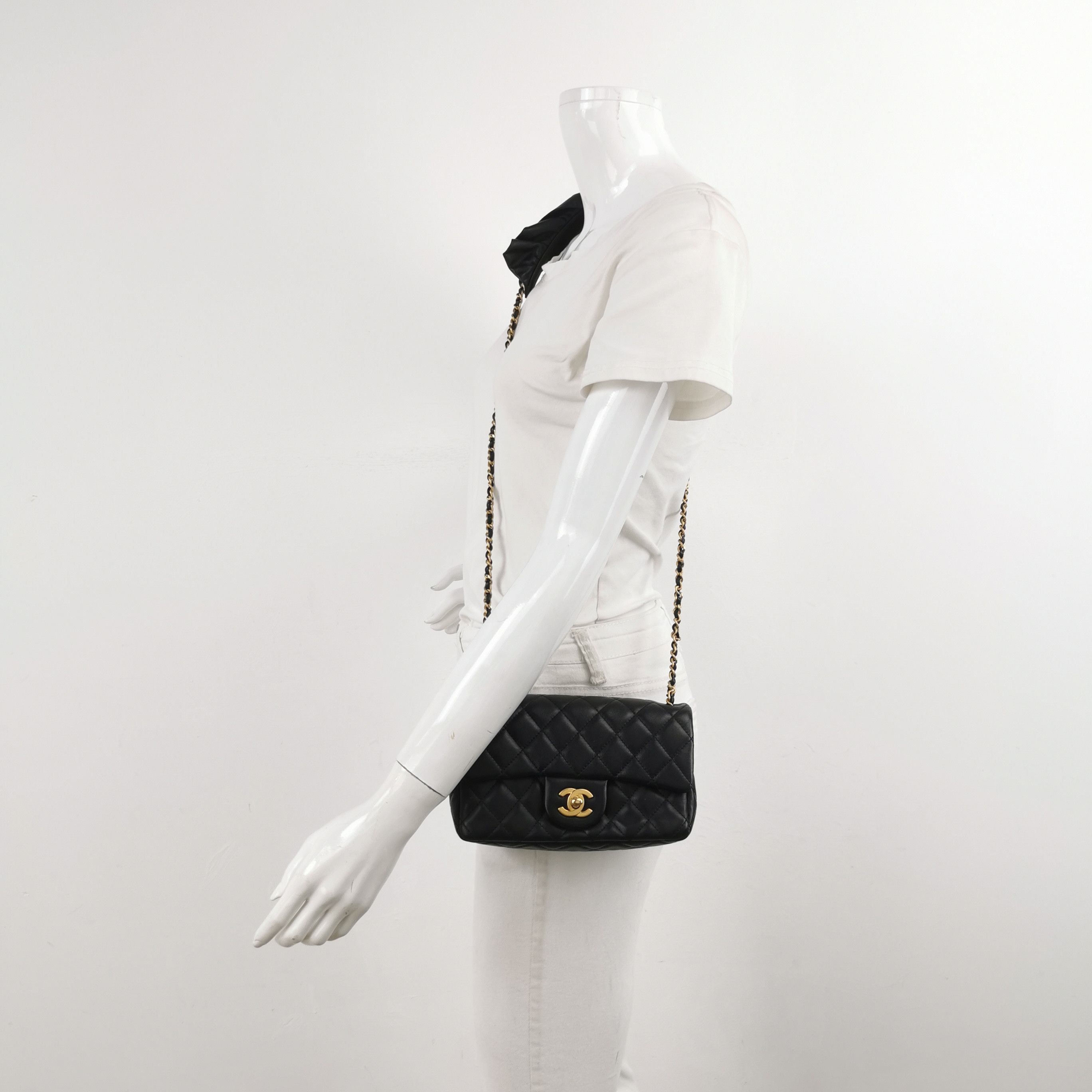 Chanel Chanel Women os Shoulder Bags Size ONE SIZE - 2 Thumbnail