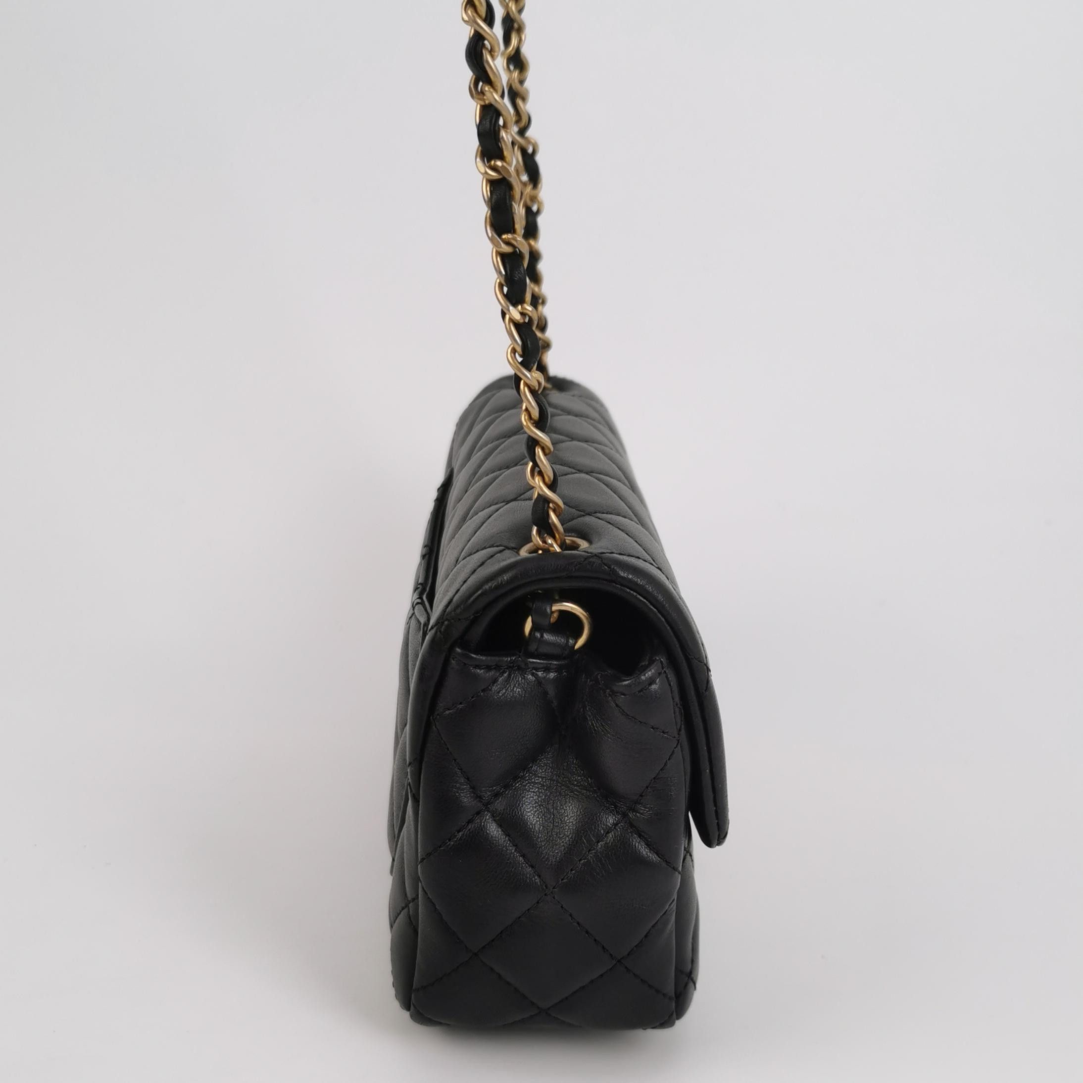 Chanel Chanel Women os Shoulder Bags Size ONE SIZE - 4 Thumbnail