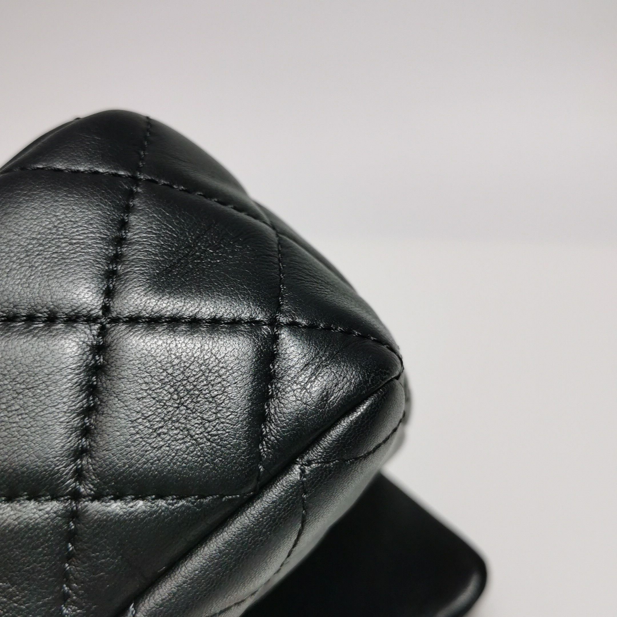 Chanel Chanel Women os Shoulder Bags Size ONE SIZE - 24 Thumbnail