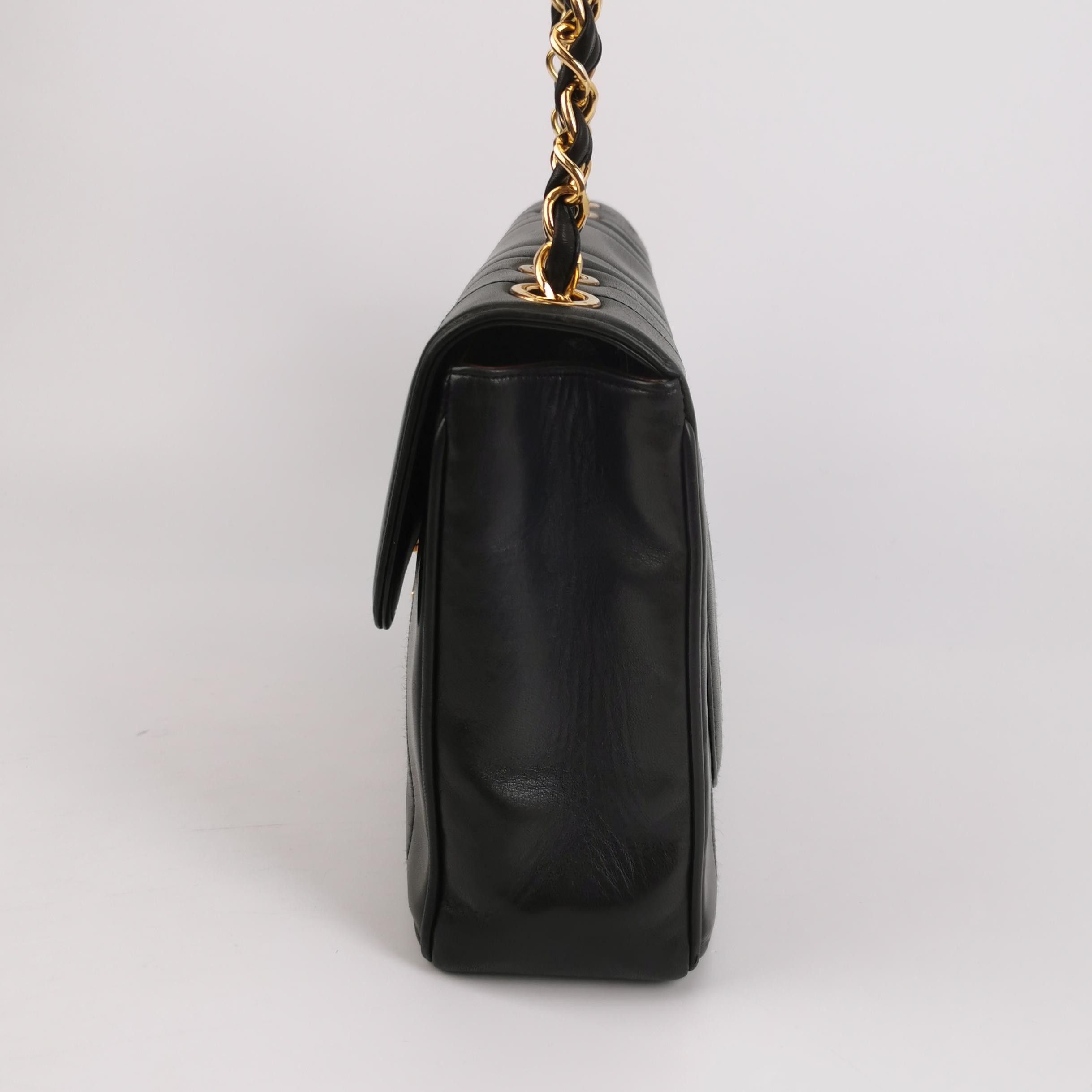 Chanel Chanel Women os Shoulder Bags Size ONE SIZE - 3 Thumbnail