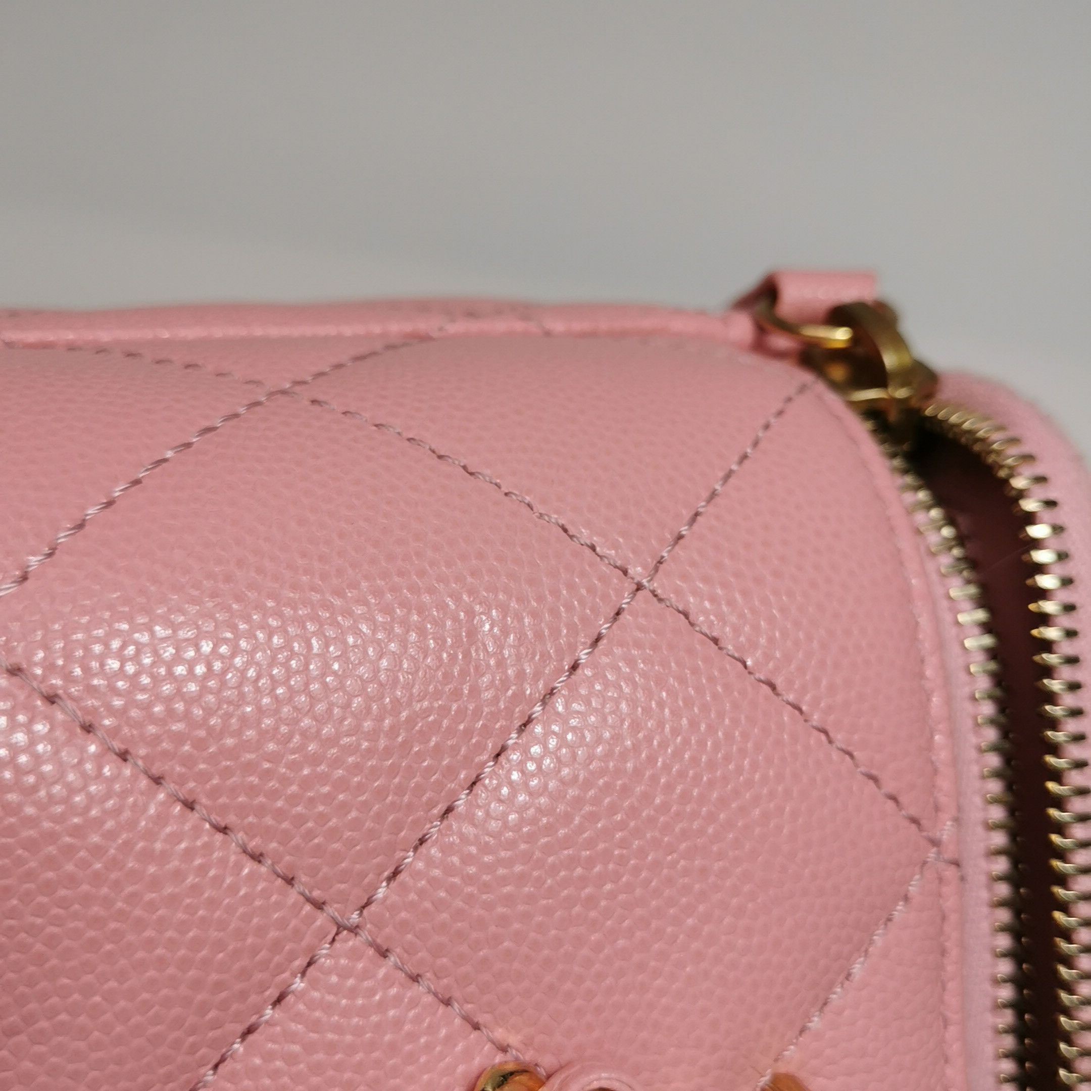Chanel Chanel Women os Shoulder Bags Size ONE SIZE - 25 Thumbnail