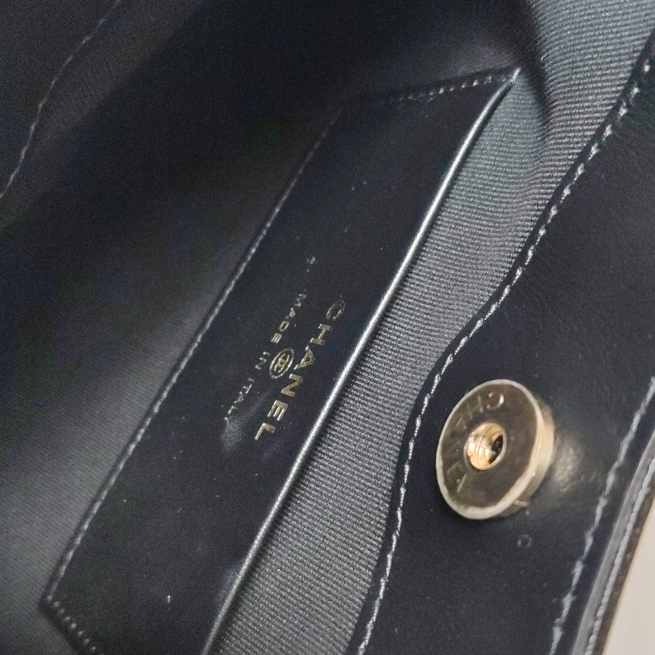 Chanel Chanel Women os Crossbody Bags Size ONE SIZE - 10 Thumbnail