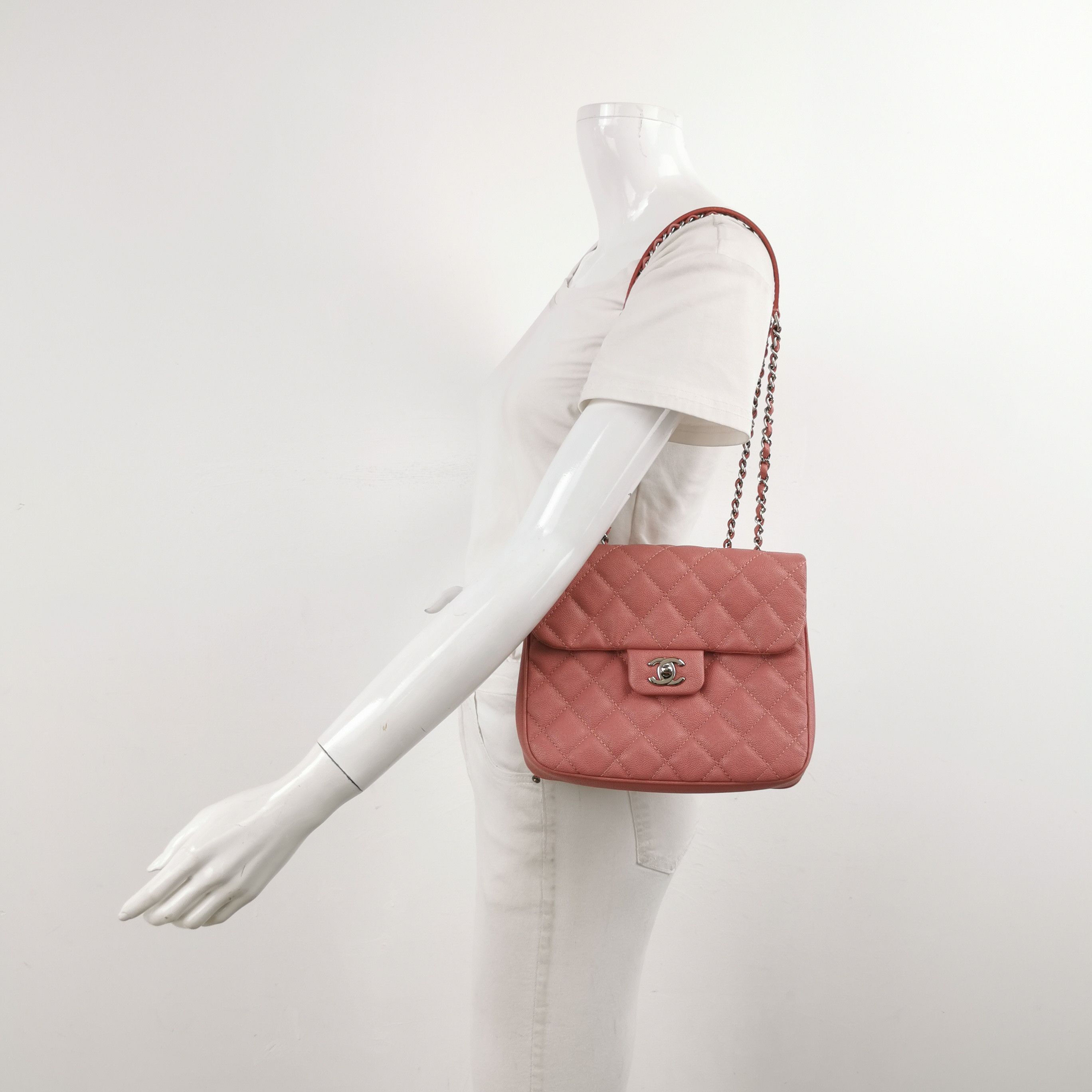 Chanel Chanel Women os Shoulder Bags Size ONE SIZE - 2 Thumbnail