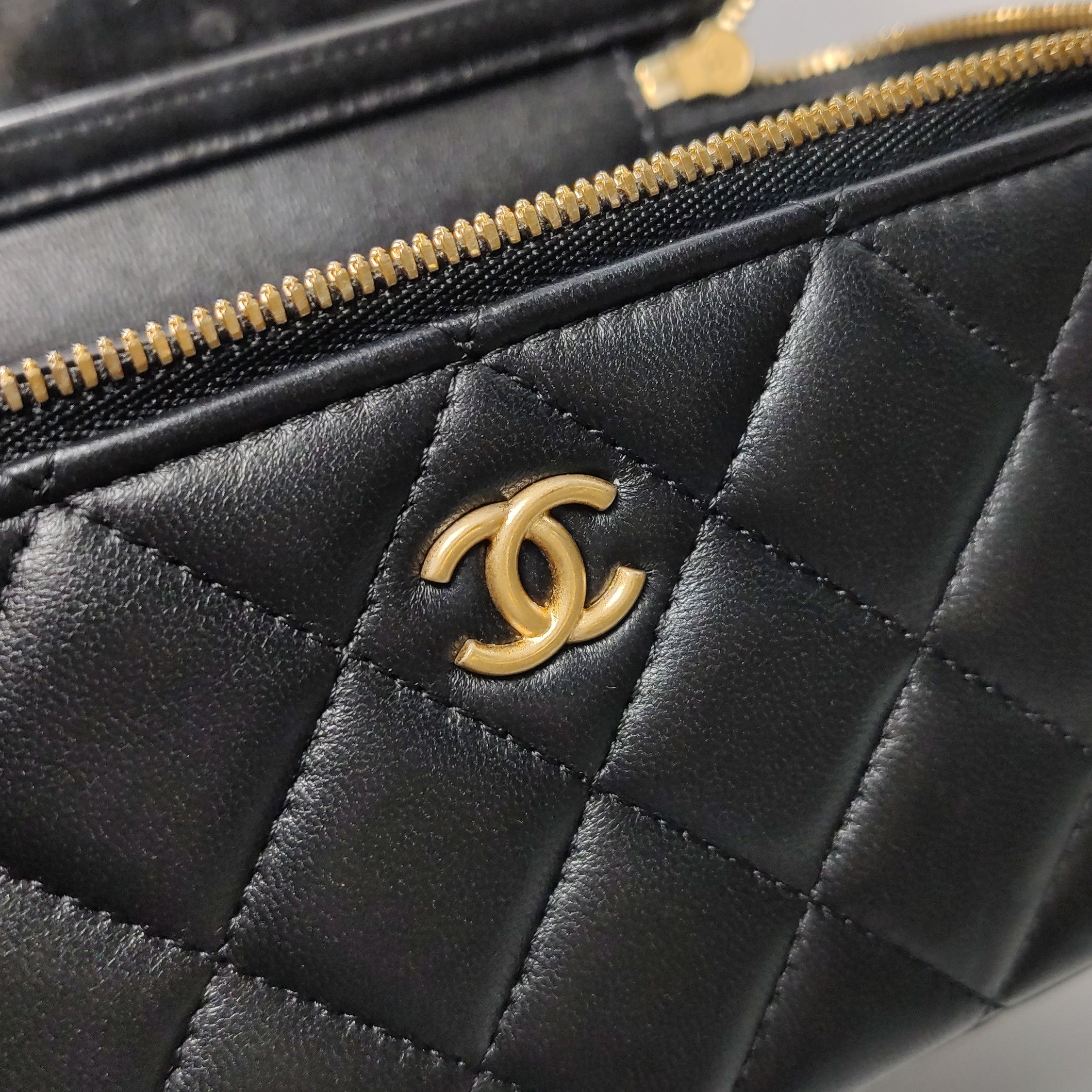 Chanel Chanel Women os Shoulder Bags Size ONE SIZE - 14 Thumbnail