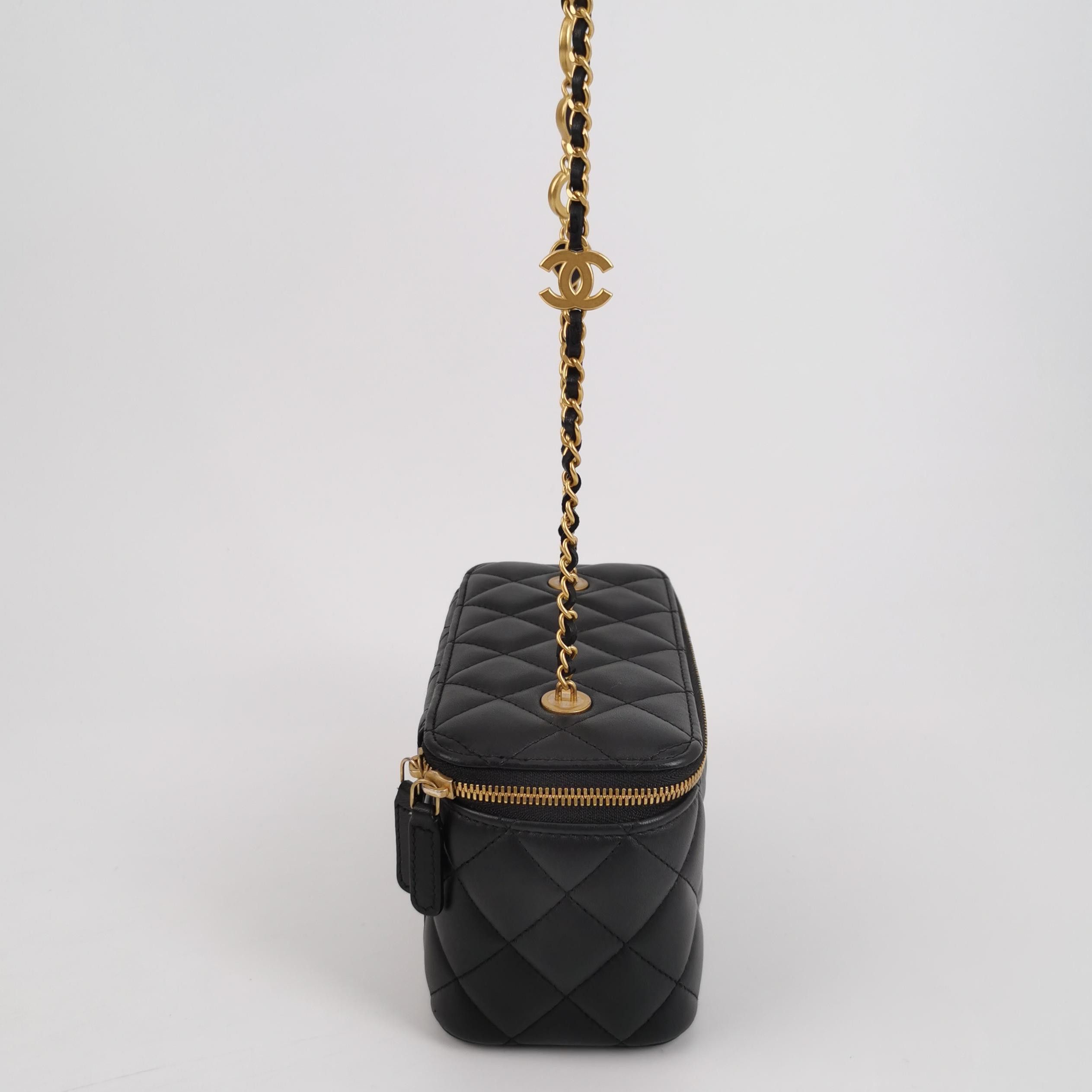 Chanel Chanel Women os Shoulder Bags Size ONE SIZE - 4 Thumbnail