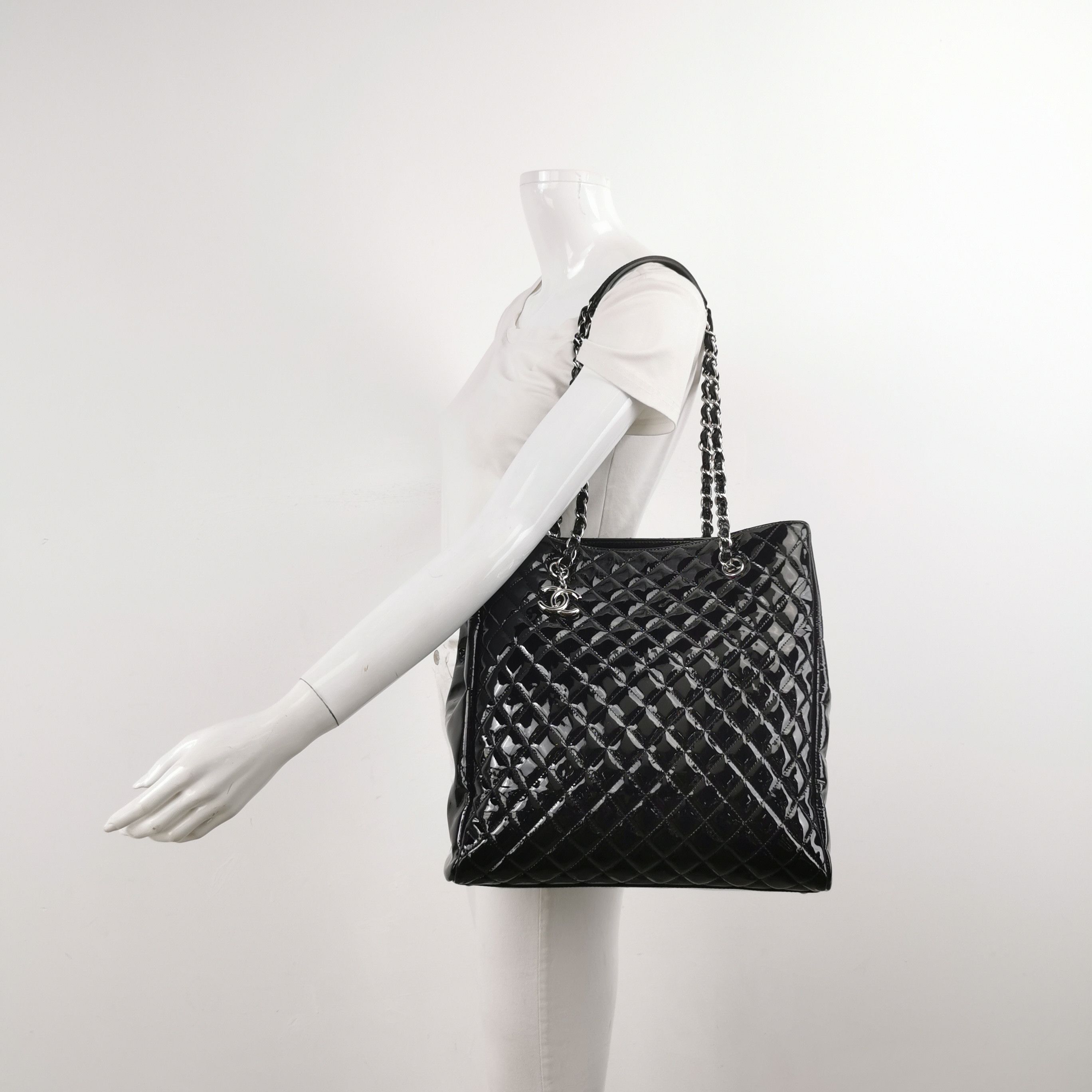 Chanel Chanel Women os Shoulder Bags Size ONE SIZE - 2 Thumbnail