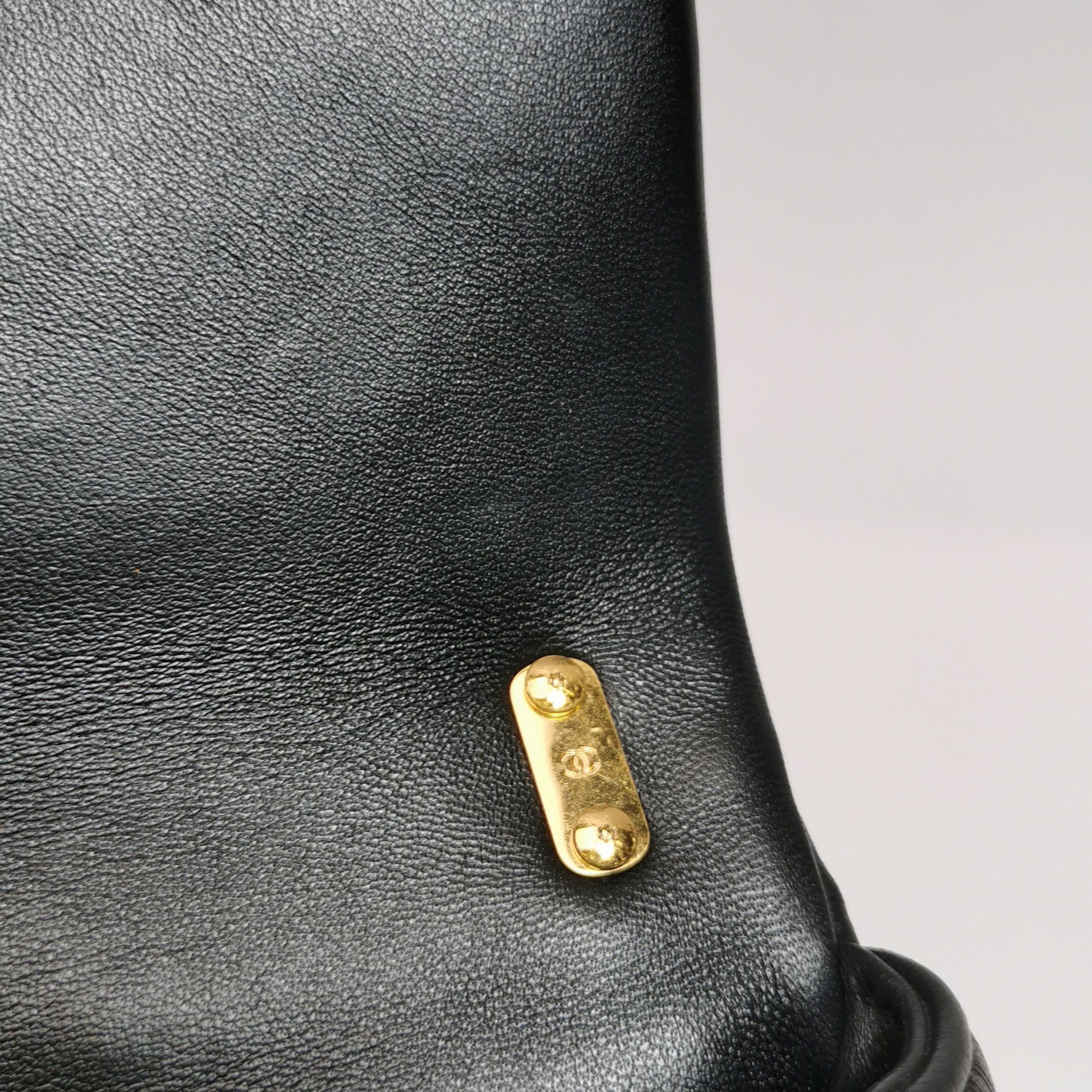 Chanel Chanel Women os Shoulder Bags Size ONE SIZE - 25 Thumbnail