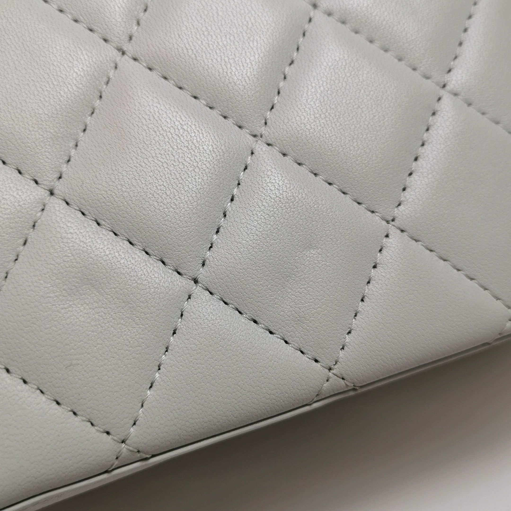 Chanel Chanel Women os Shoulder Bags Size ONE SIZE - 25 Thumbnail