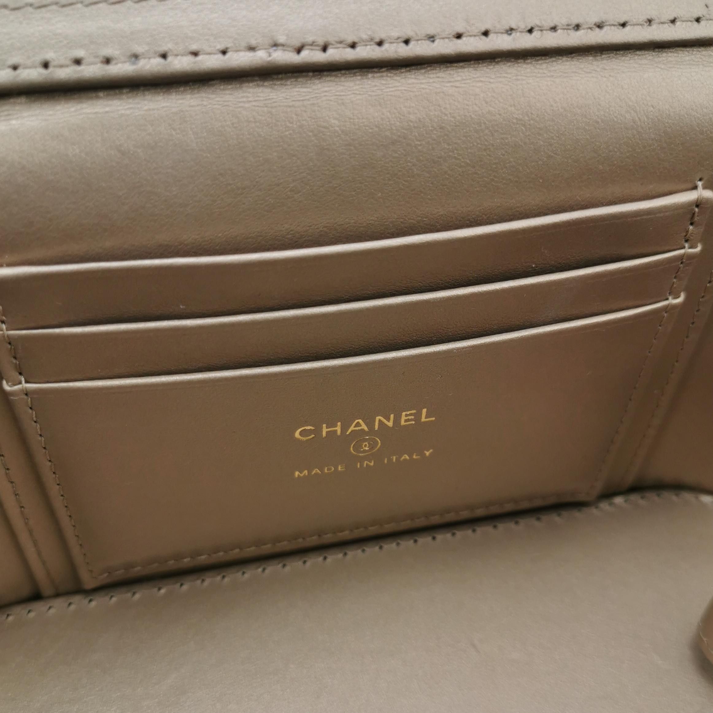 Chanel Chanel Women os Shoulder Bags Size ONE SIZE - 8 Thumbnail