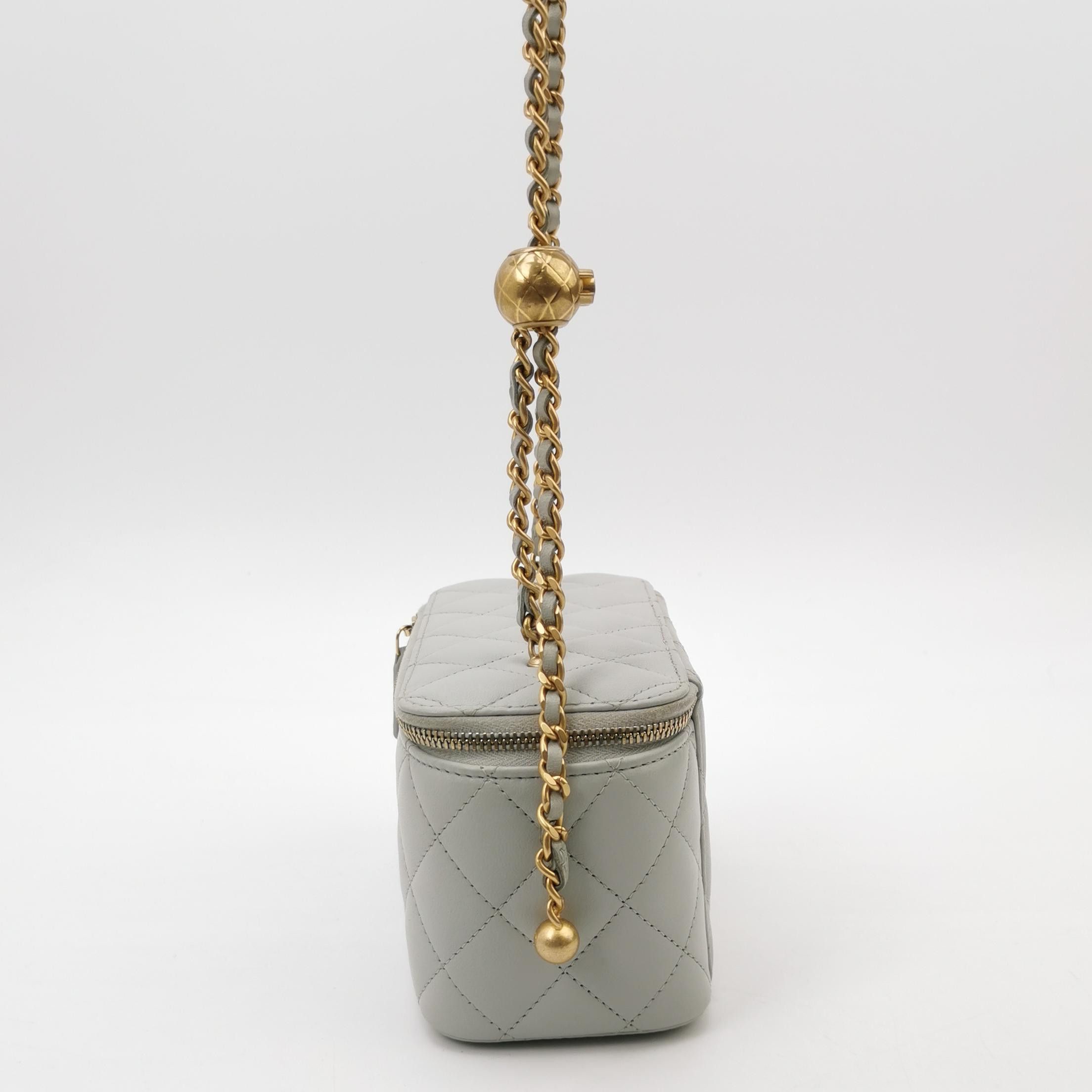 Chanel Chanel Women os Shoulder Bags Size ONE SIZE - 3 Thumbnail
