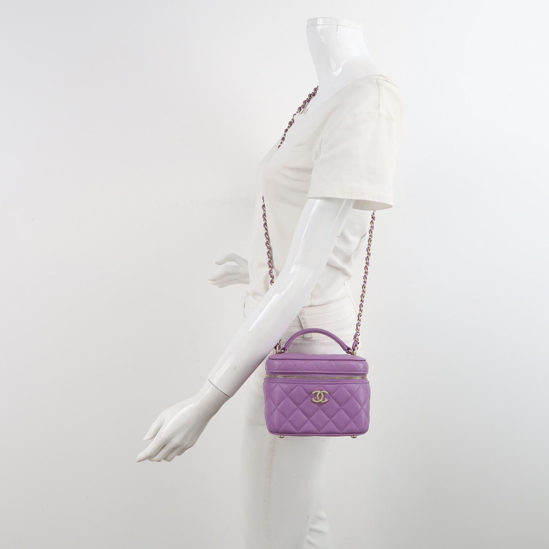 Chanel Chanel Women os Shoulder Bags Size ONE SIZE - 2 Thumbnail