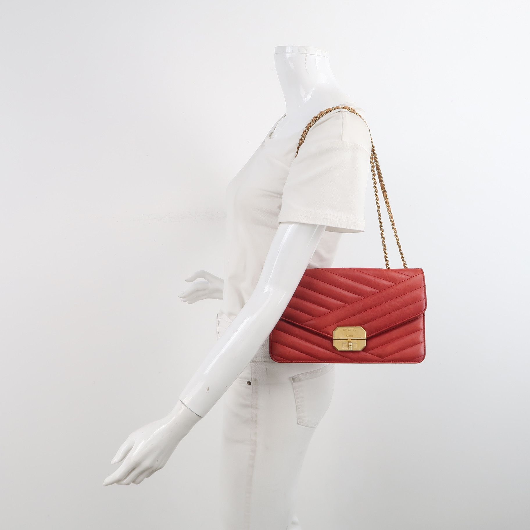 Chanel Chanel Women os Shoulder Bags Size ONE SIZE - 2 Thumbnail
