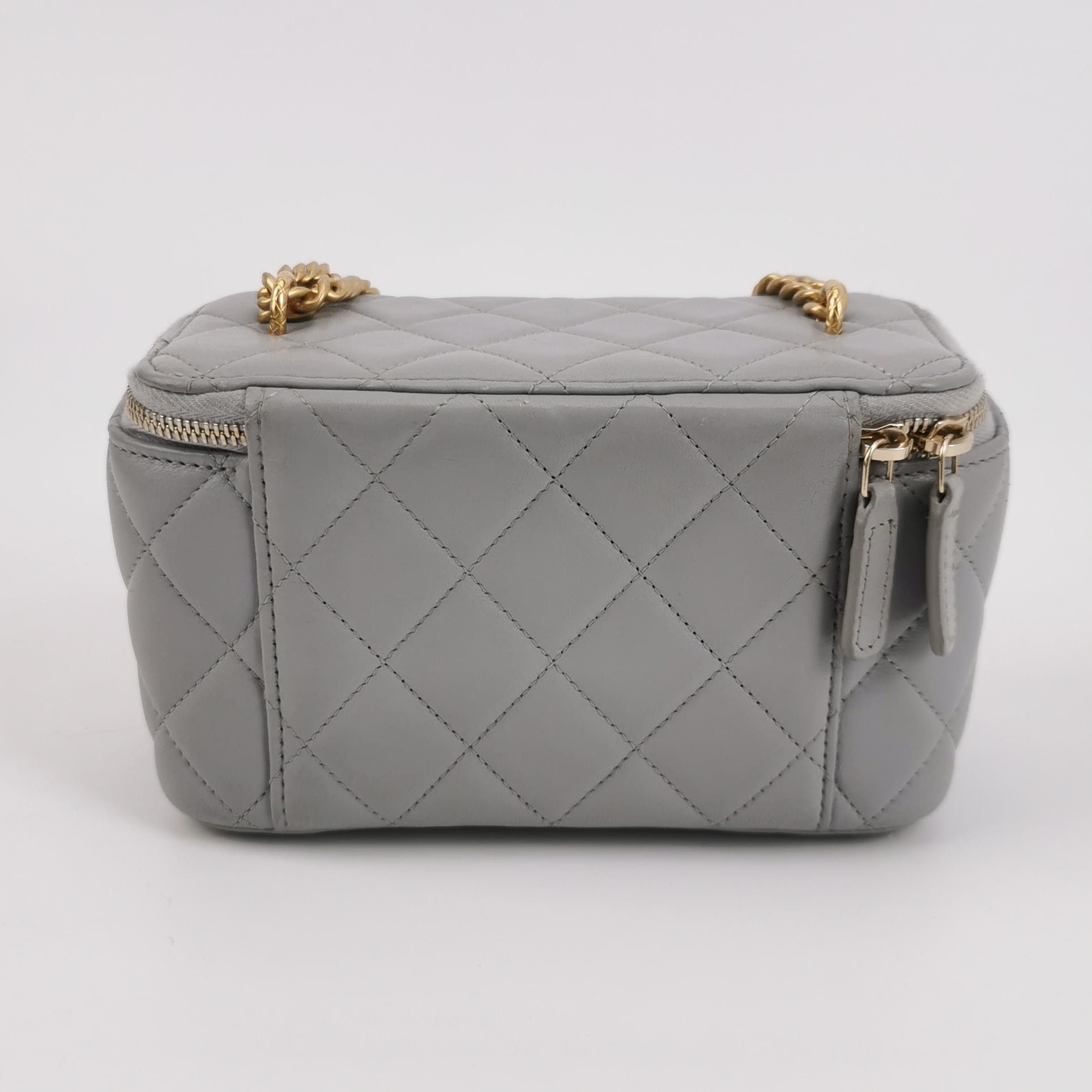 Chanel Chanel Women os Shoulder Bags Size ONE SIZE - 5 Thumbnail