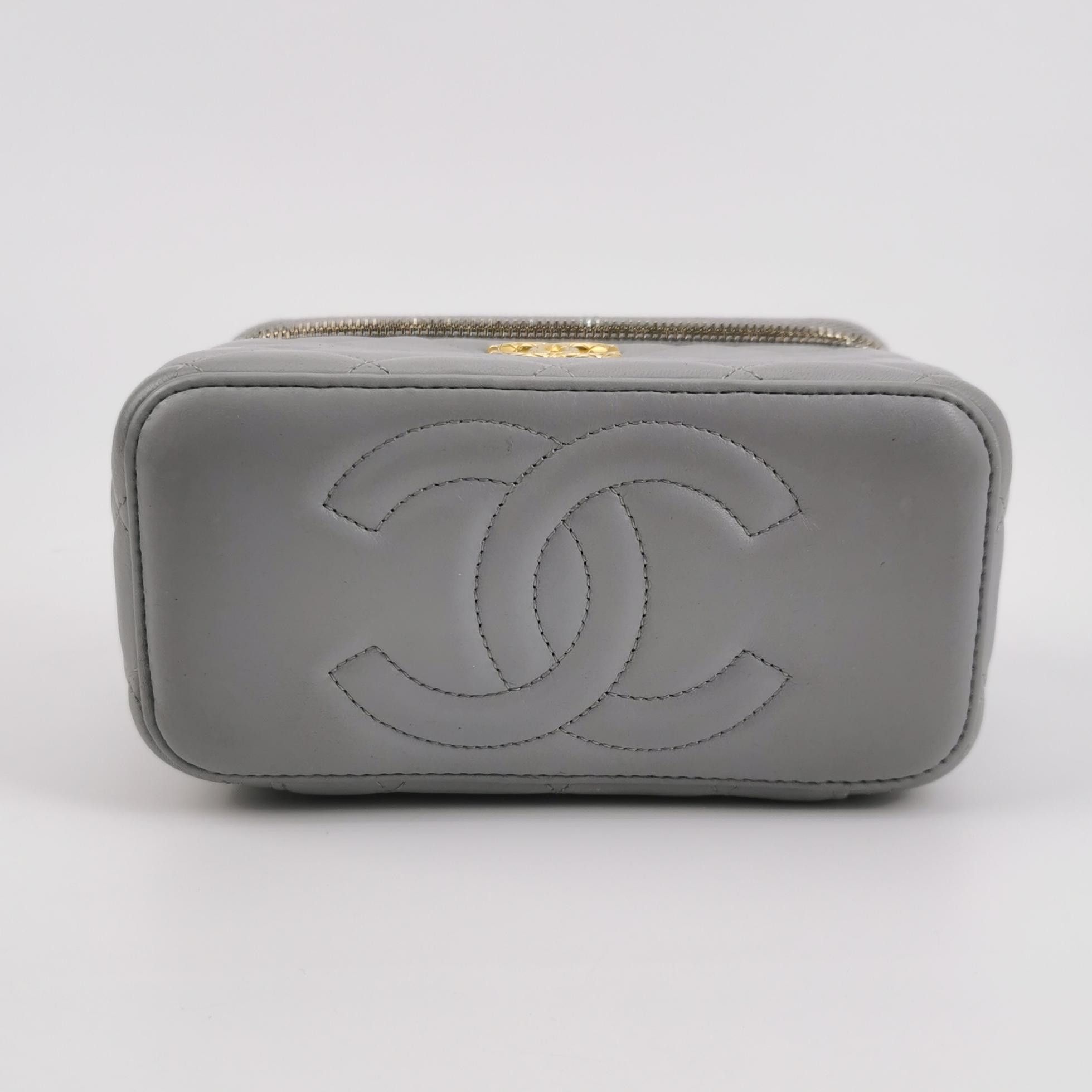 Chanel Chanel Women os Shoulder Bags Size ONE SIZE - 6 Thumbnail