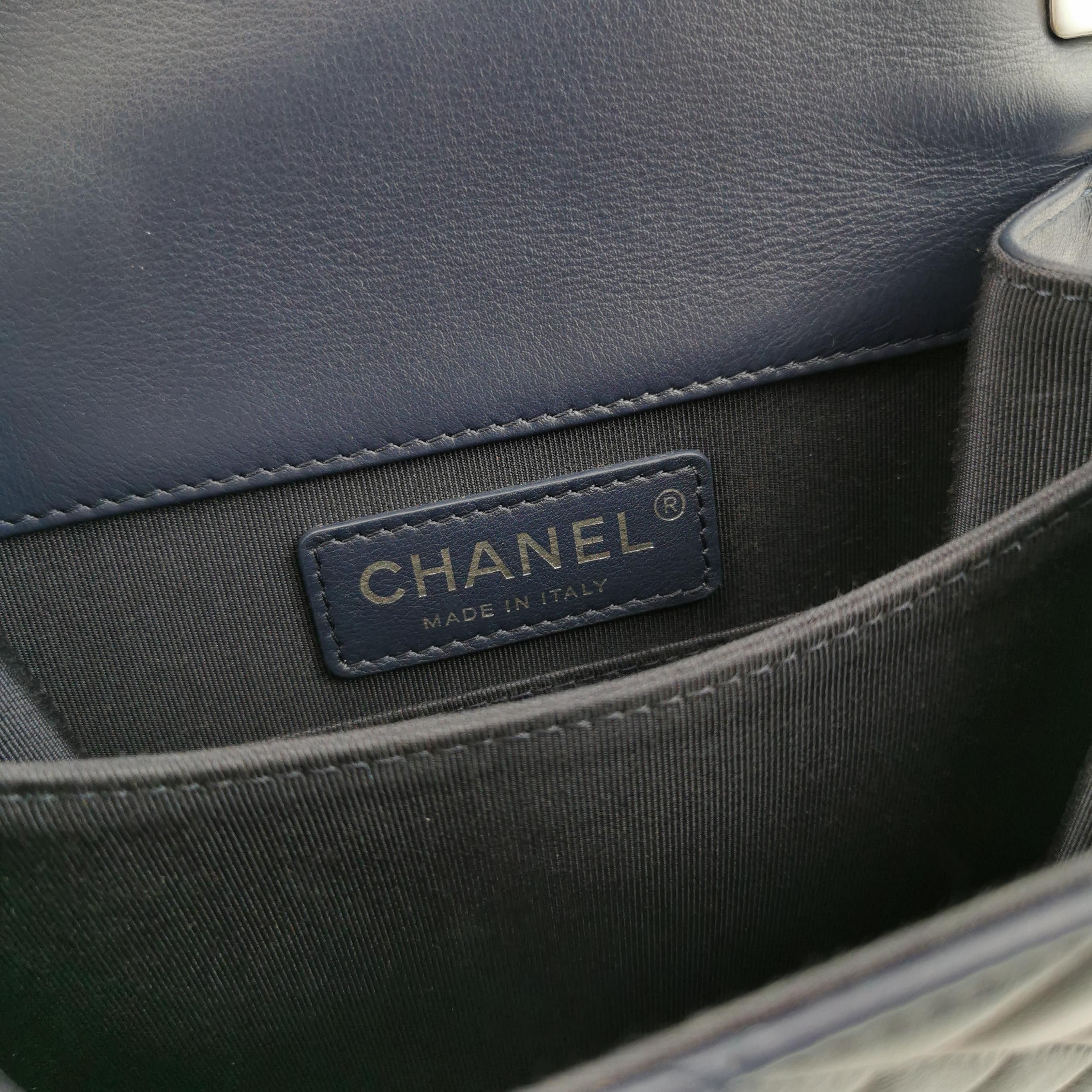 Chanel Chanel Women os Shoulder Bags Size ONE SIZE - 8 Thumbnail
