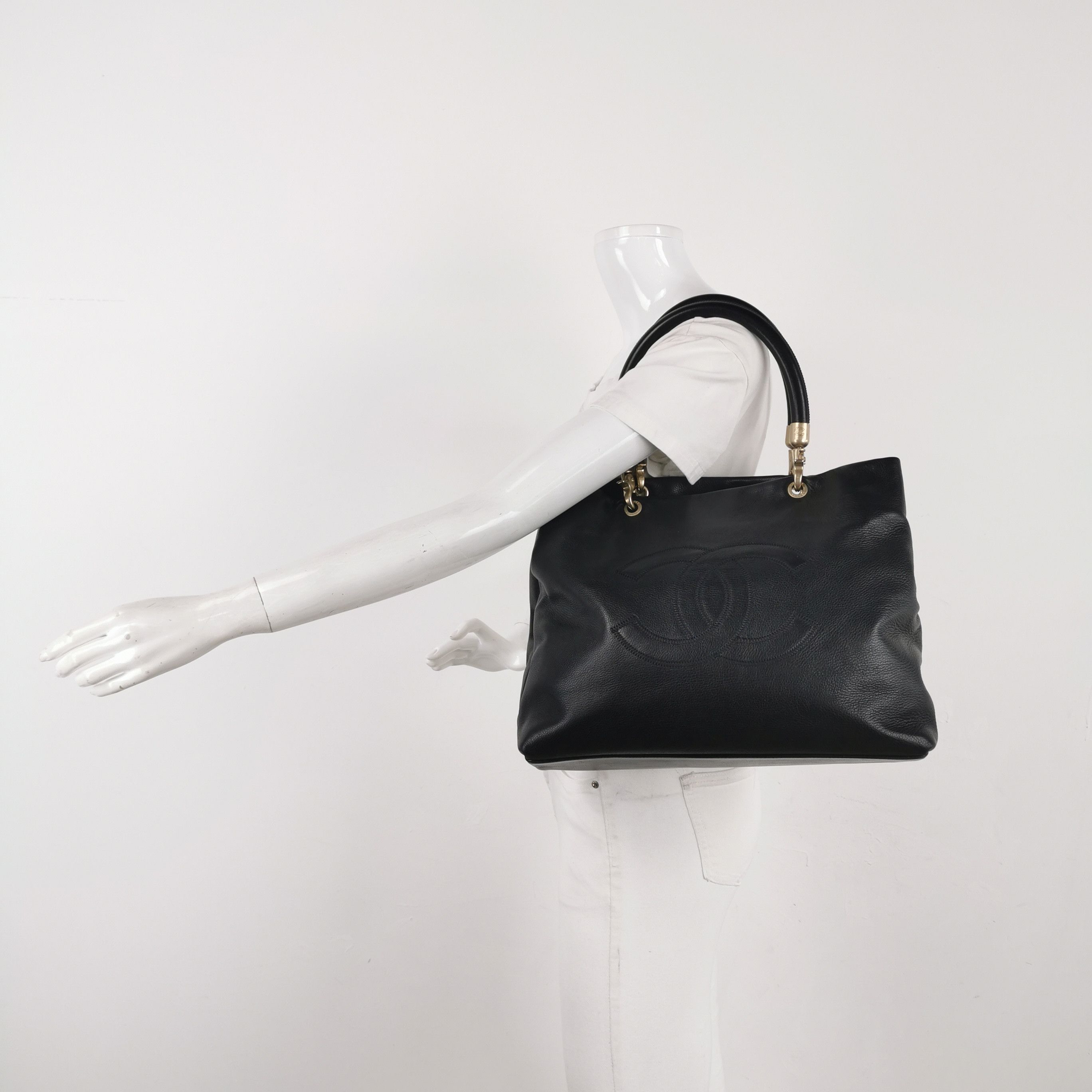 Chanel Chanel Women os Tote Bags Size ONE SIZE - 2 Thumbnail